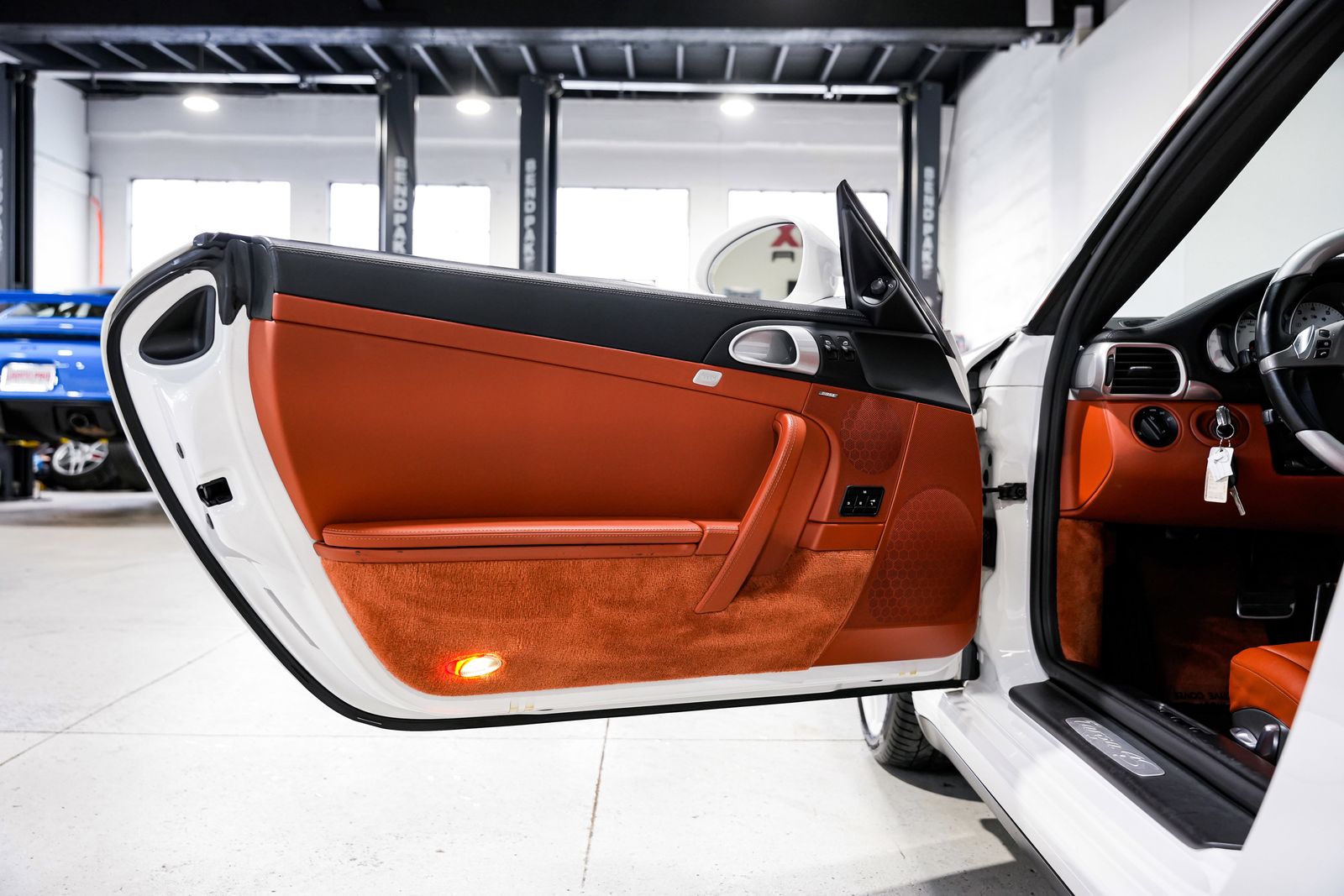2010 Porsche 911 Targa 4S — photo 26