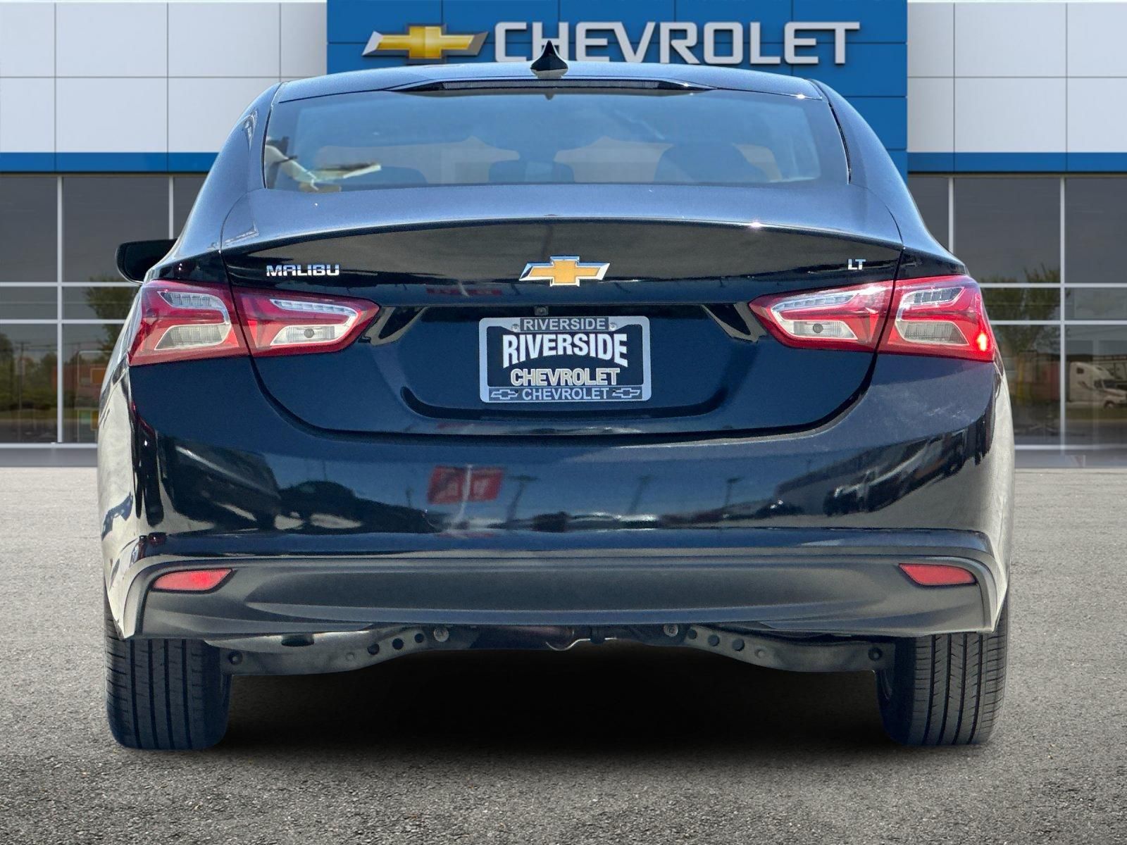 Used 2022 Black Chevrolet LT image 5