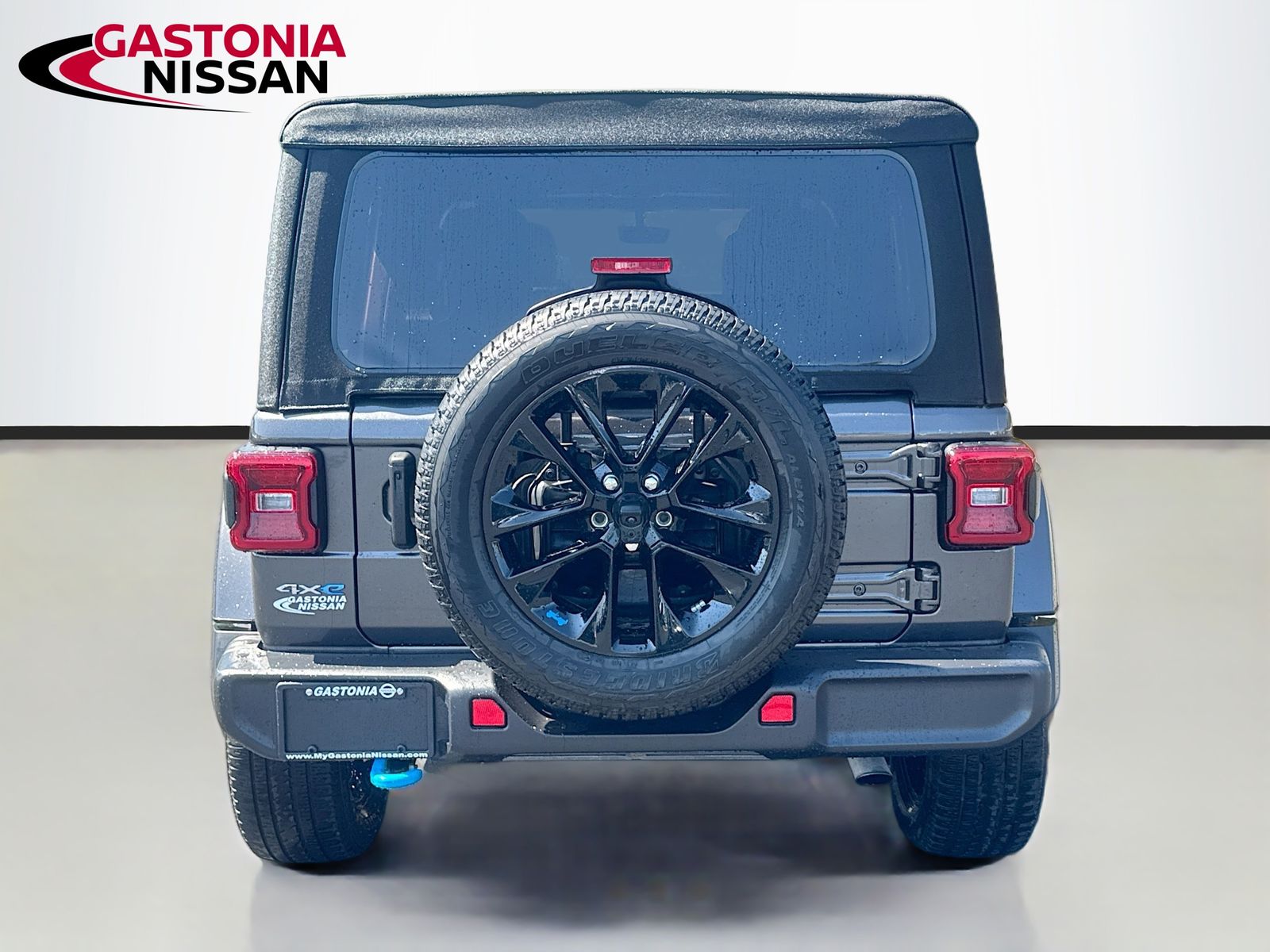 View vehicle photo 7