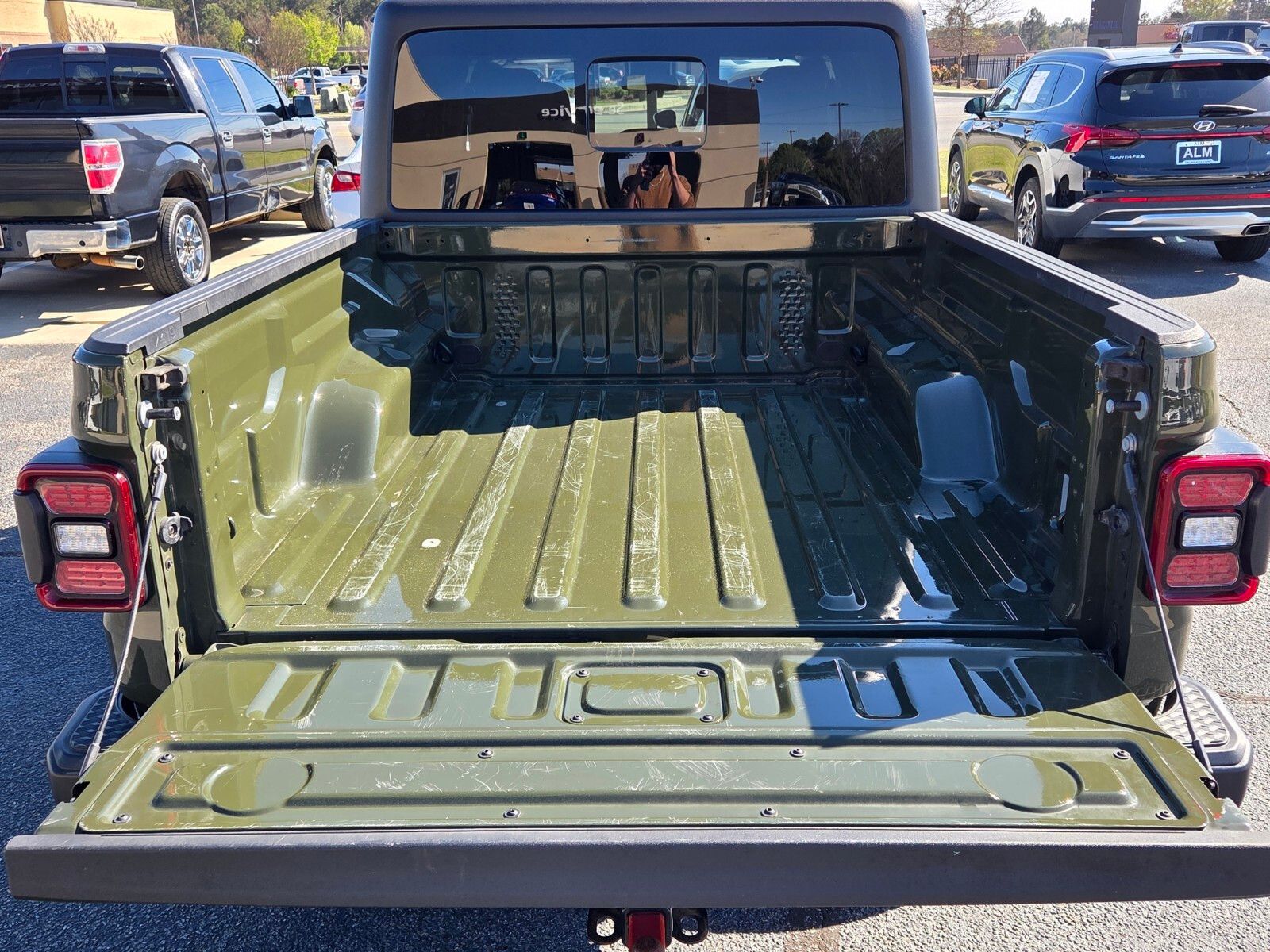 Used 2024 Sarge Green Clearcoat Jeep Mojave image 11