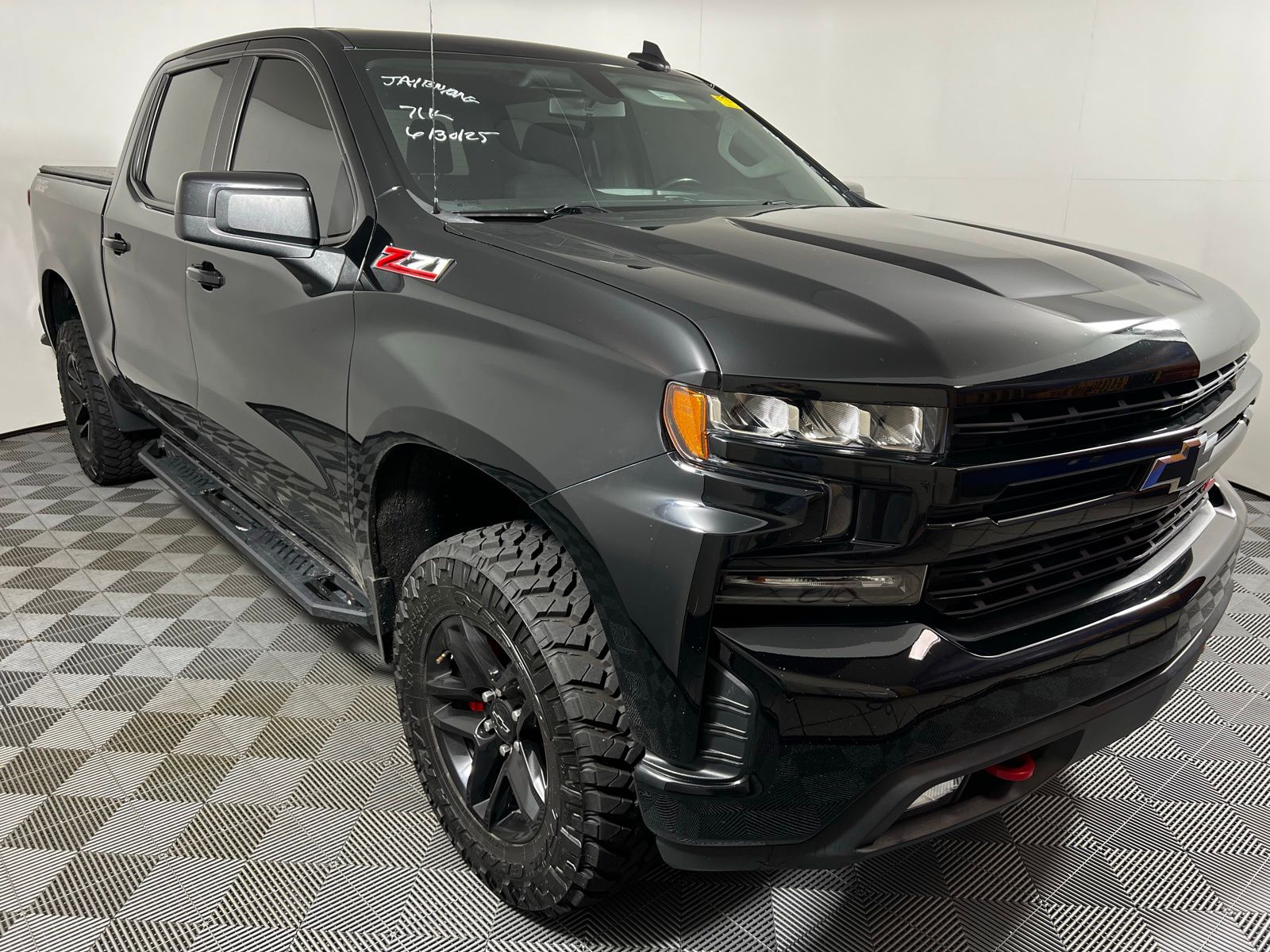 Thumbnail: 2021 Chevrolet Silverado 1500 - 3