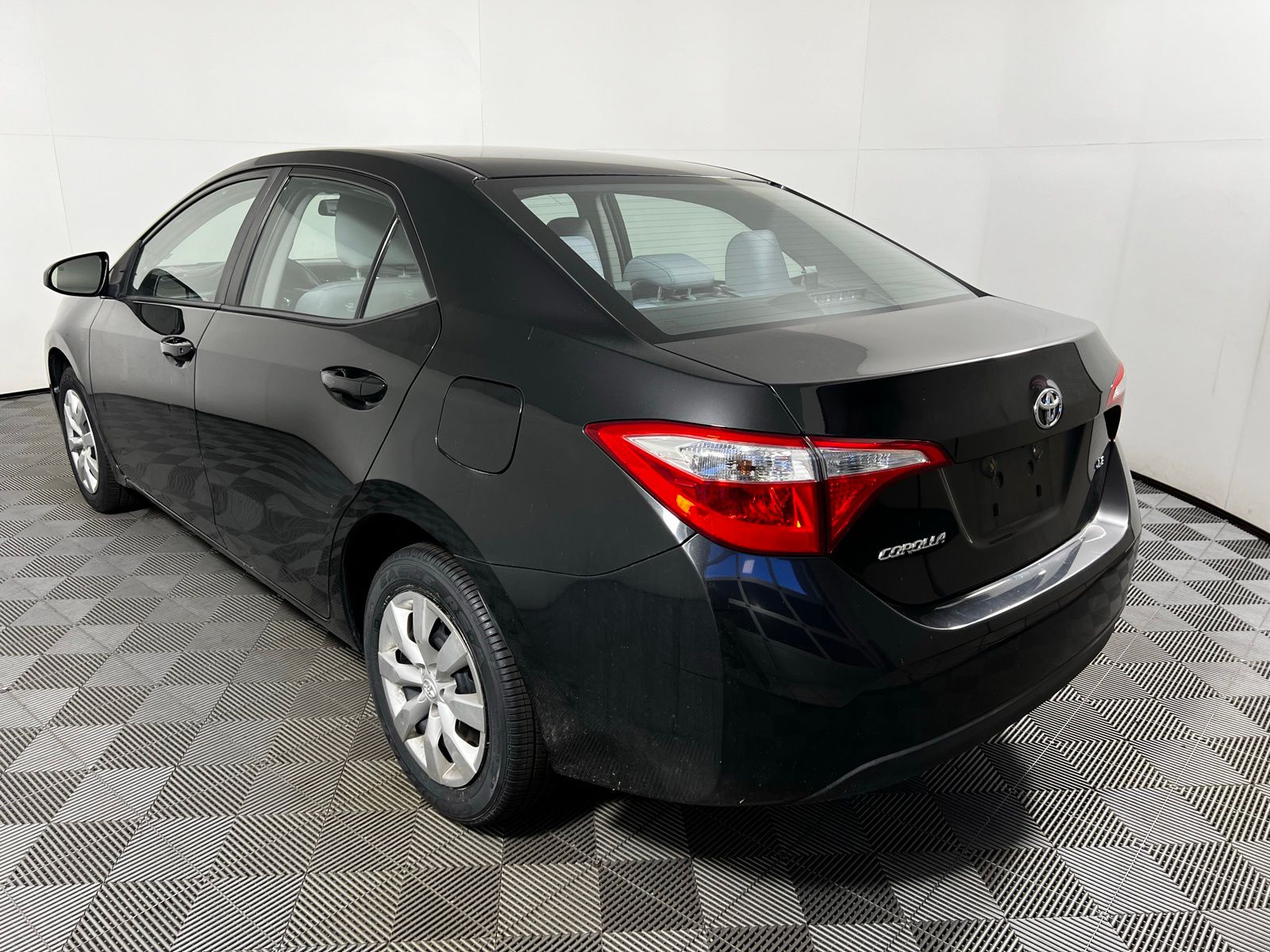 2016 Toyota Corolla LE 7