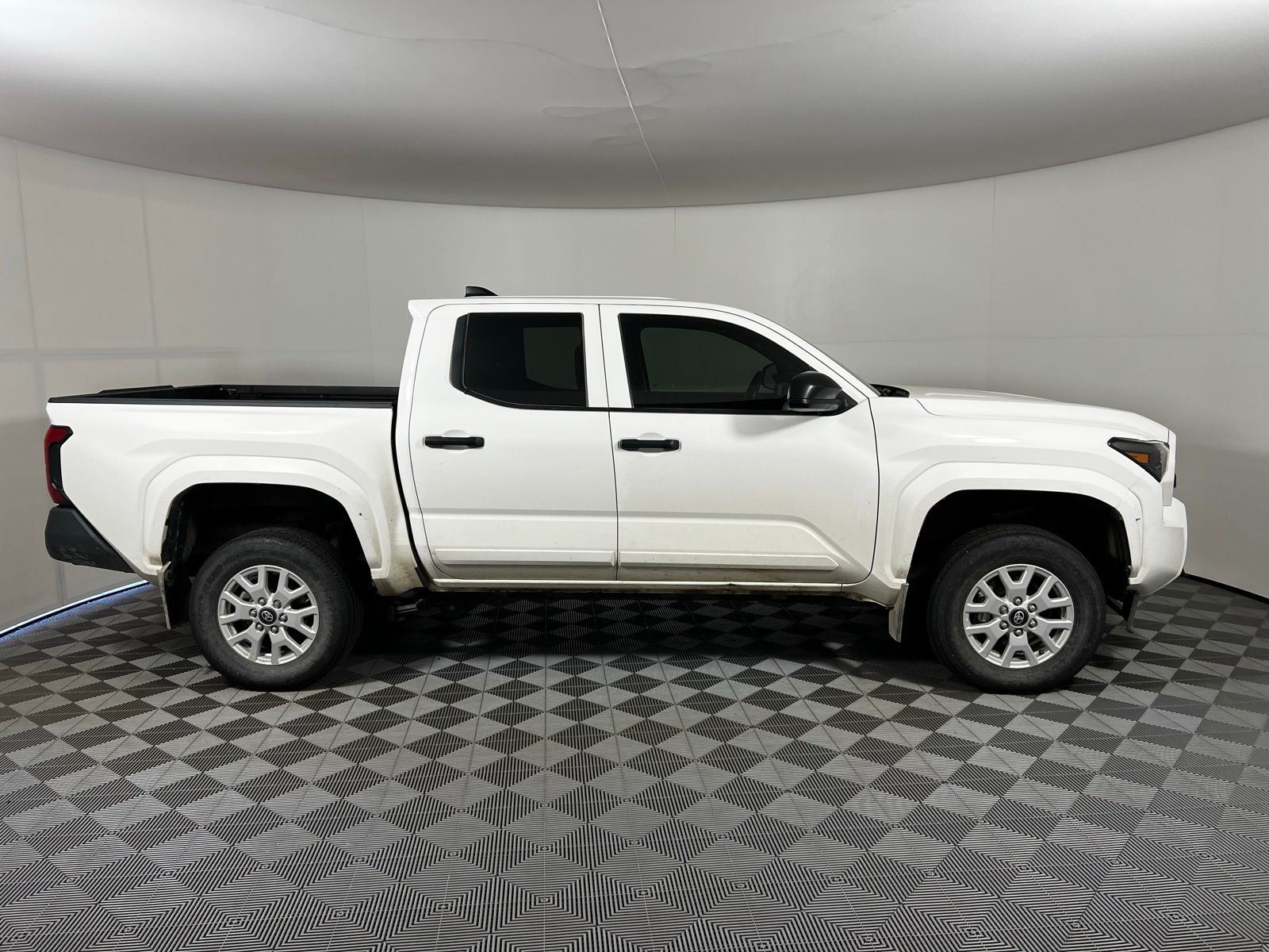 Thumbnail: 2024 Toyota Tacoma - 4