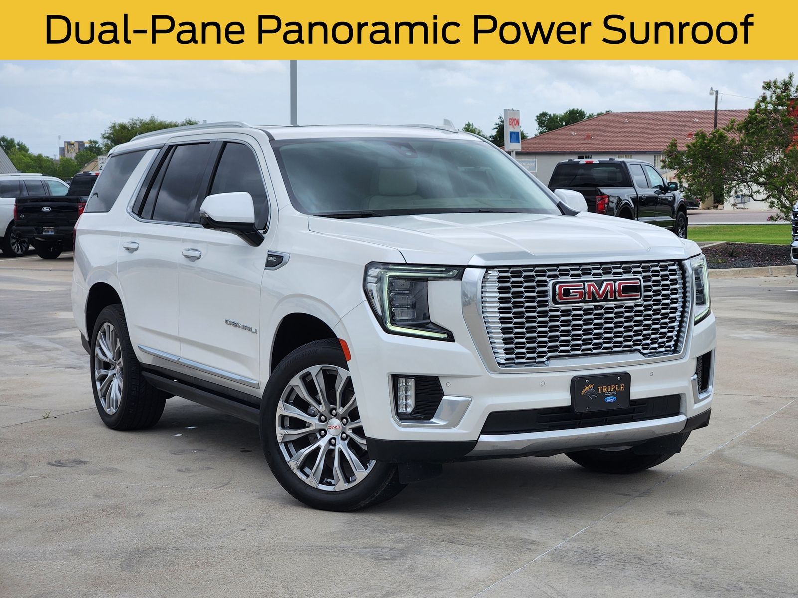 White Frost Tricoat 2021 GMC Yukon SUV / Crossover Four-Wheel Drive