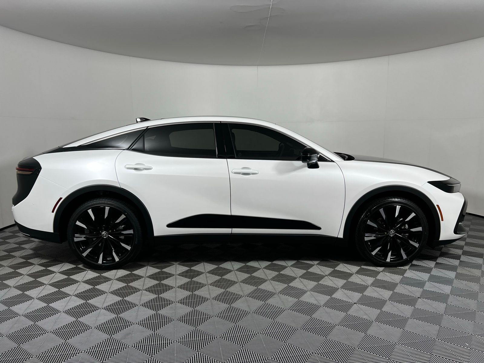 Thumbnail: 2026 Toyota Crown - 4