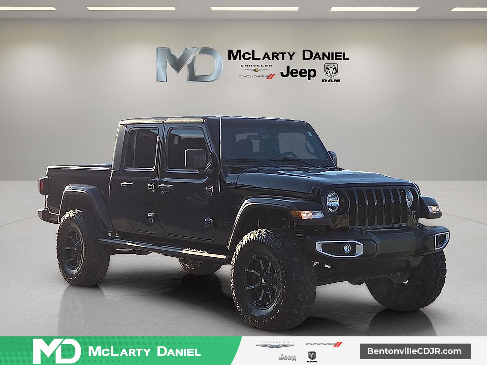 2022 Jeep Gladiator Sport Crew Cab 4WD