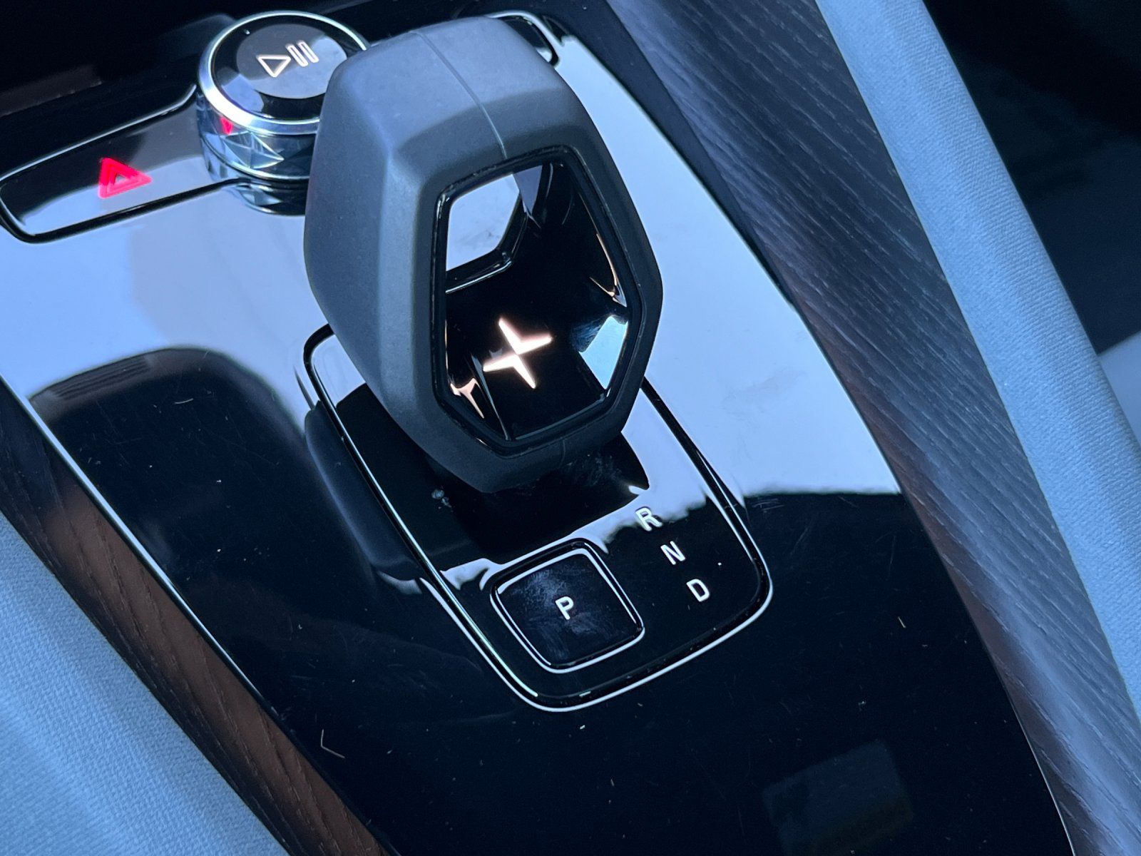 2022 Polestar 2 Long Range Dual Motor — full photo 22 of 29