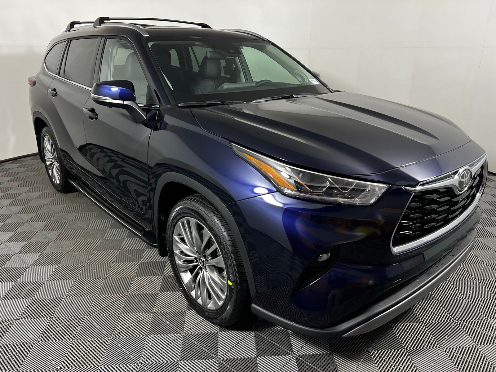 Thumbnail: 2026 Toyota Highlander - 3