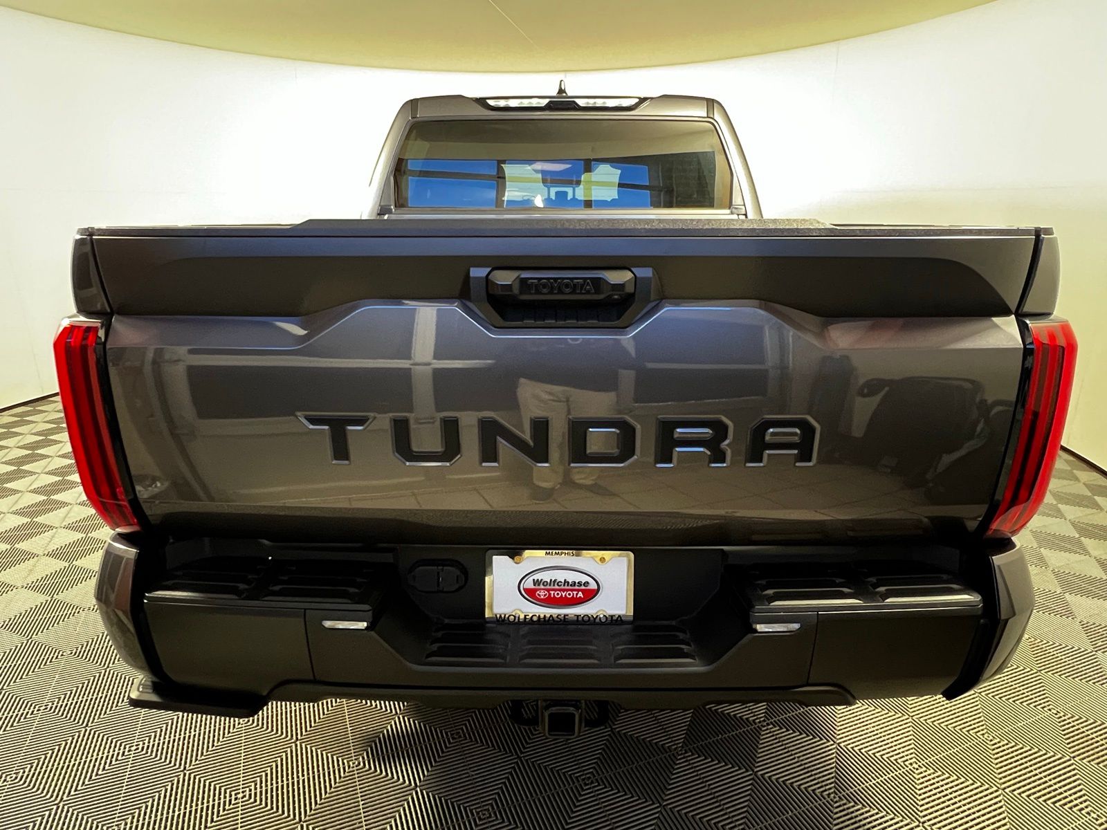 Thumbnail: 2022 Toyota Tundra - 6