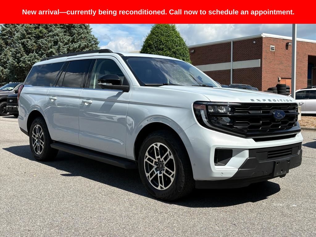 Space Silver Metallic 2025 Ford Expedition MAX Active 4WD SUV / Crossover Four-Wheel Drive Automatic