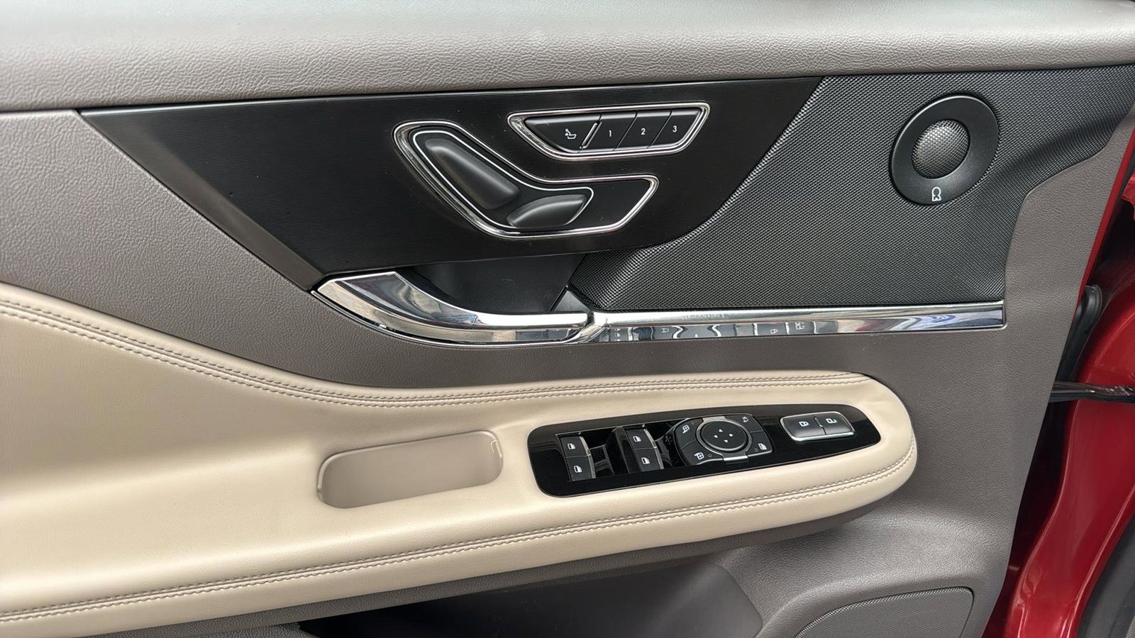 Used Car 2023 Lincoln Corsair  Reserve For Sale Under $50,000 In Austin, Texas