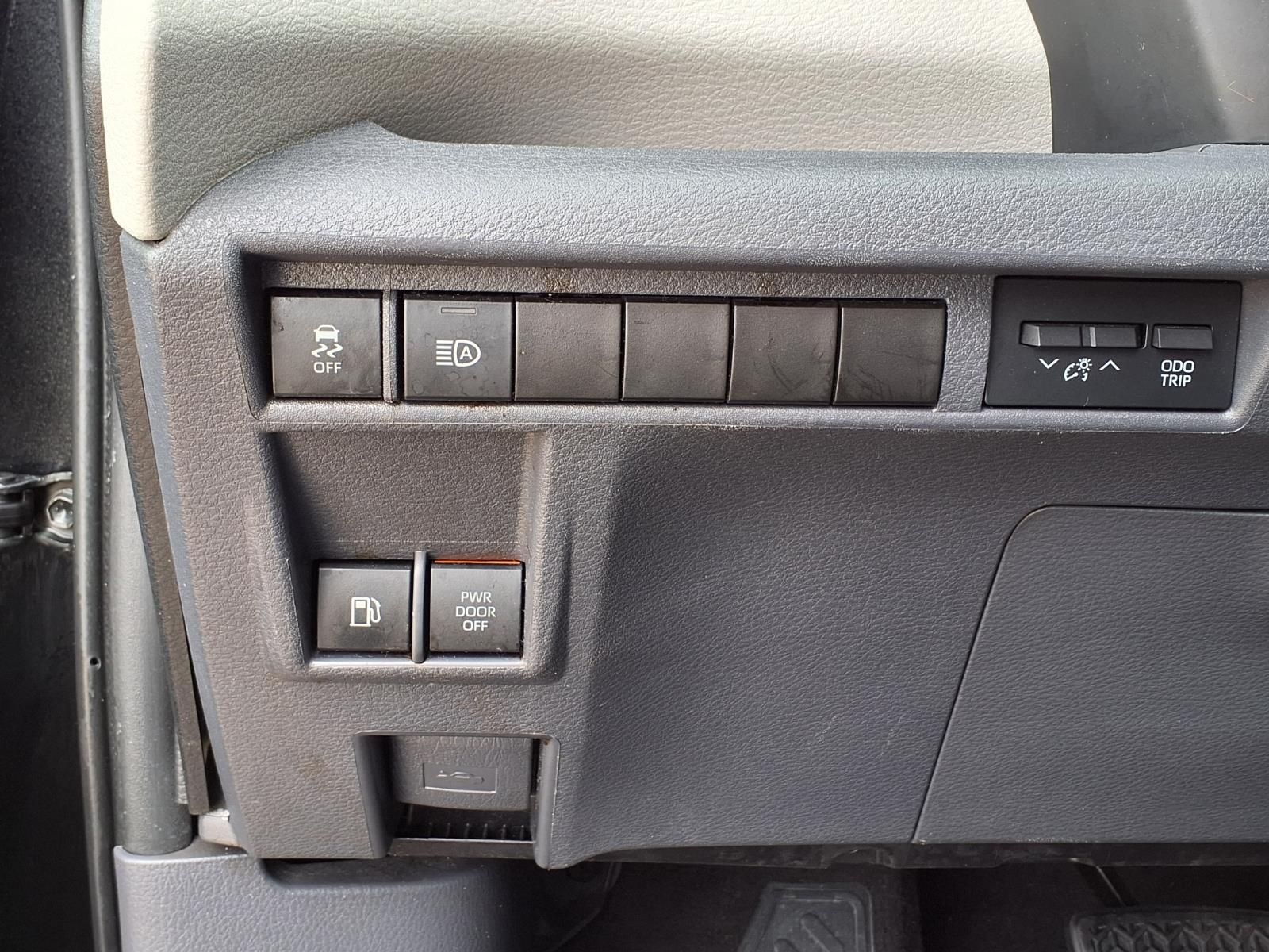 2022 Toyota Sienna LE Black at Joe Myers Mazda Kia