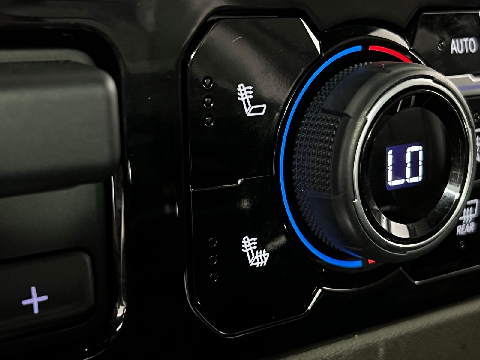 Thumbnail: 2023 Chevrolet Silverado 1500 - 21