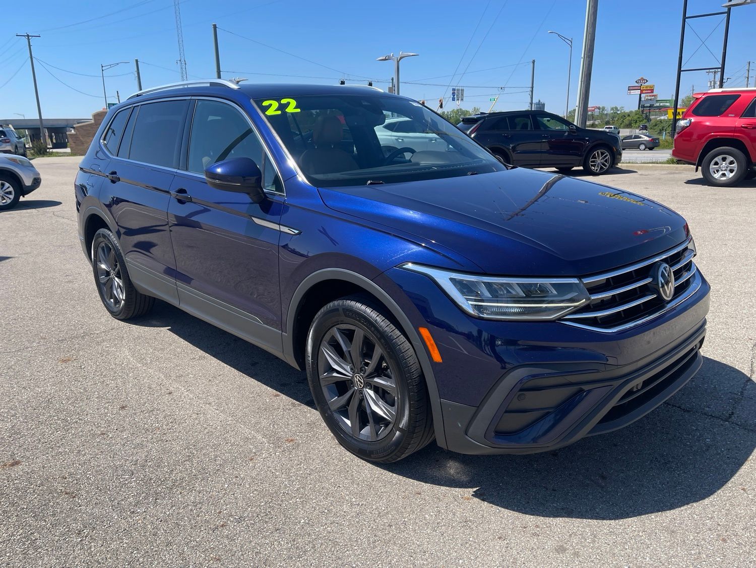 View vehicle photo 3