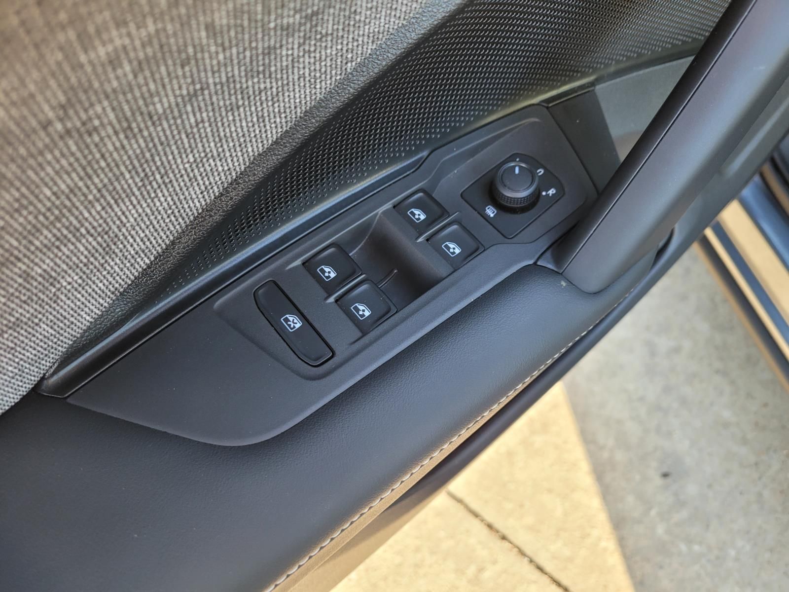 used 2025 Volkswagen Tiguan car, priced at $25,900