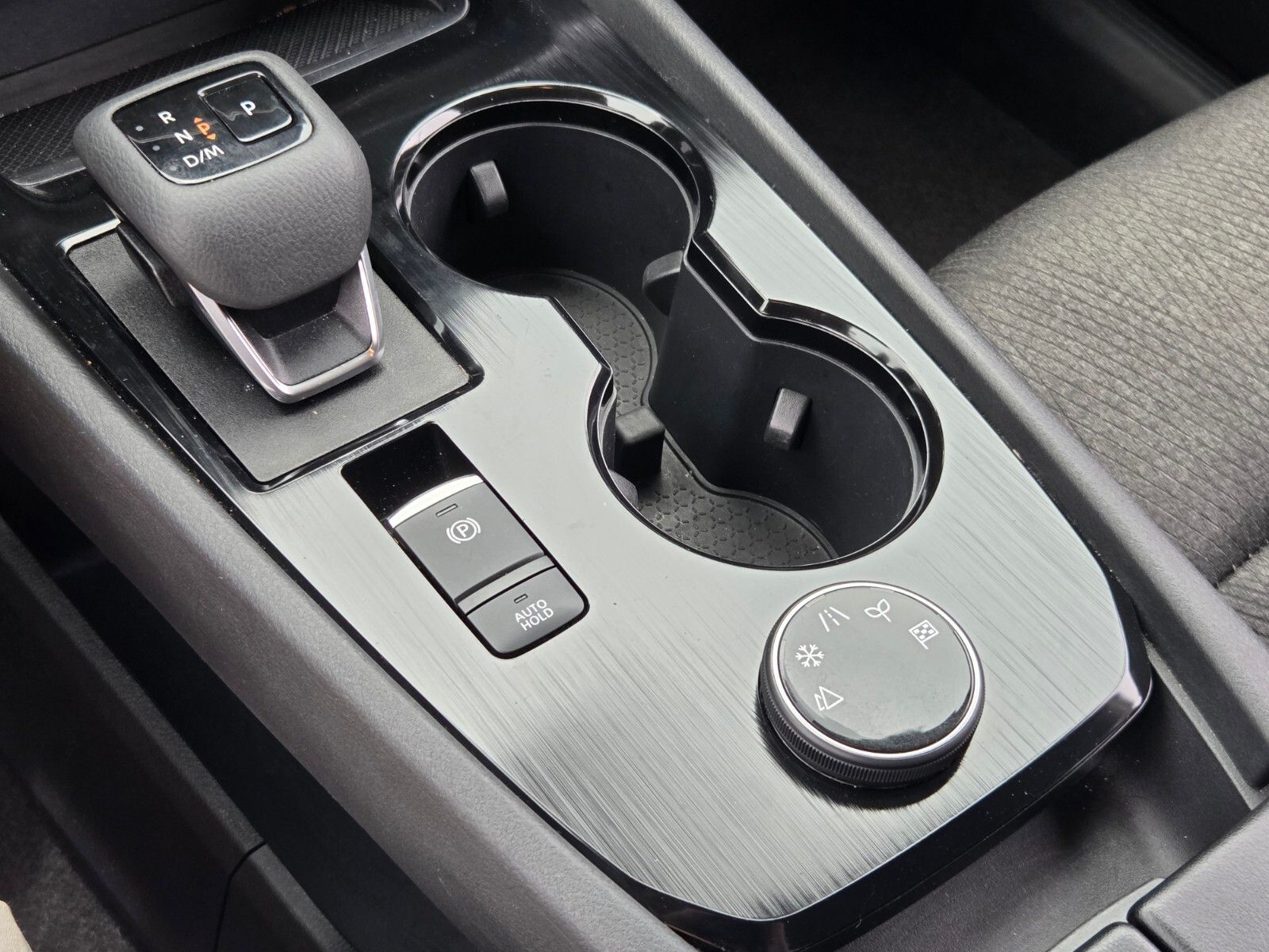 Used 2024 Silver Nissan SV image 22