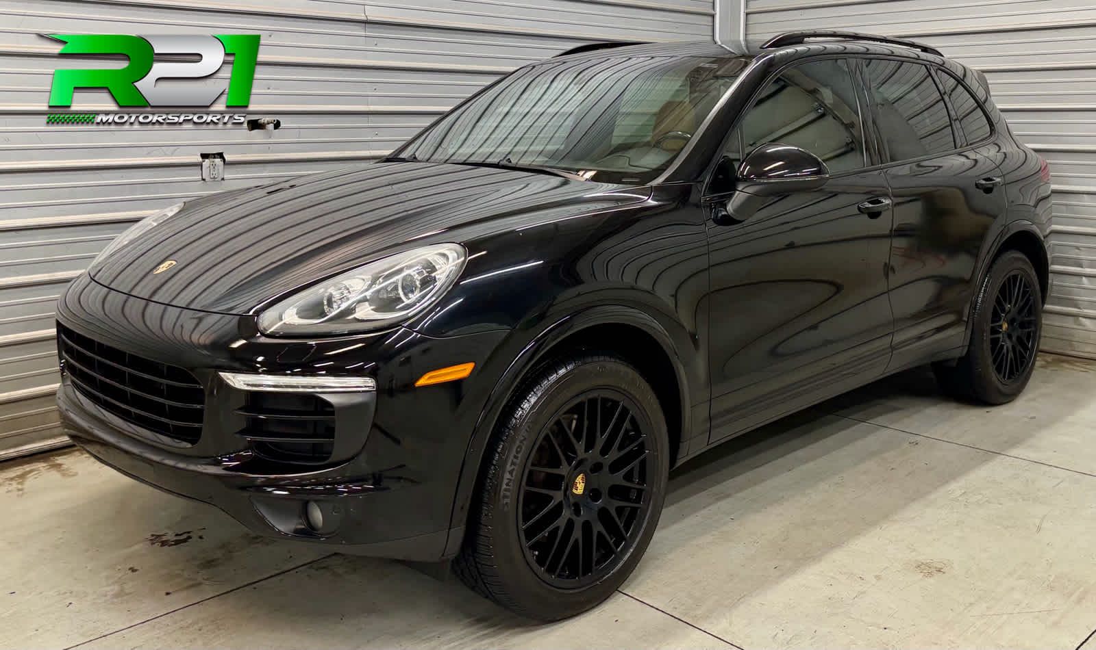 2017 Porsche Cayenne Platinum Edition