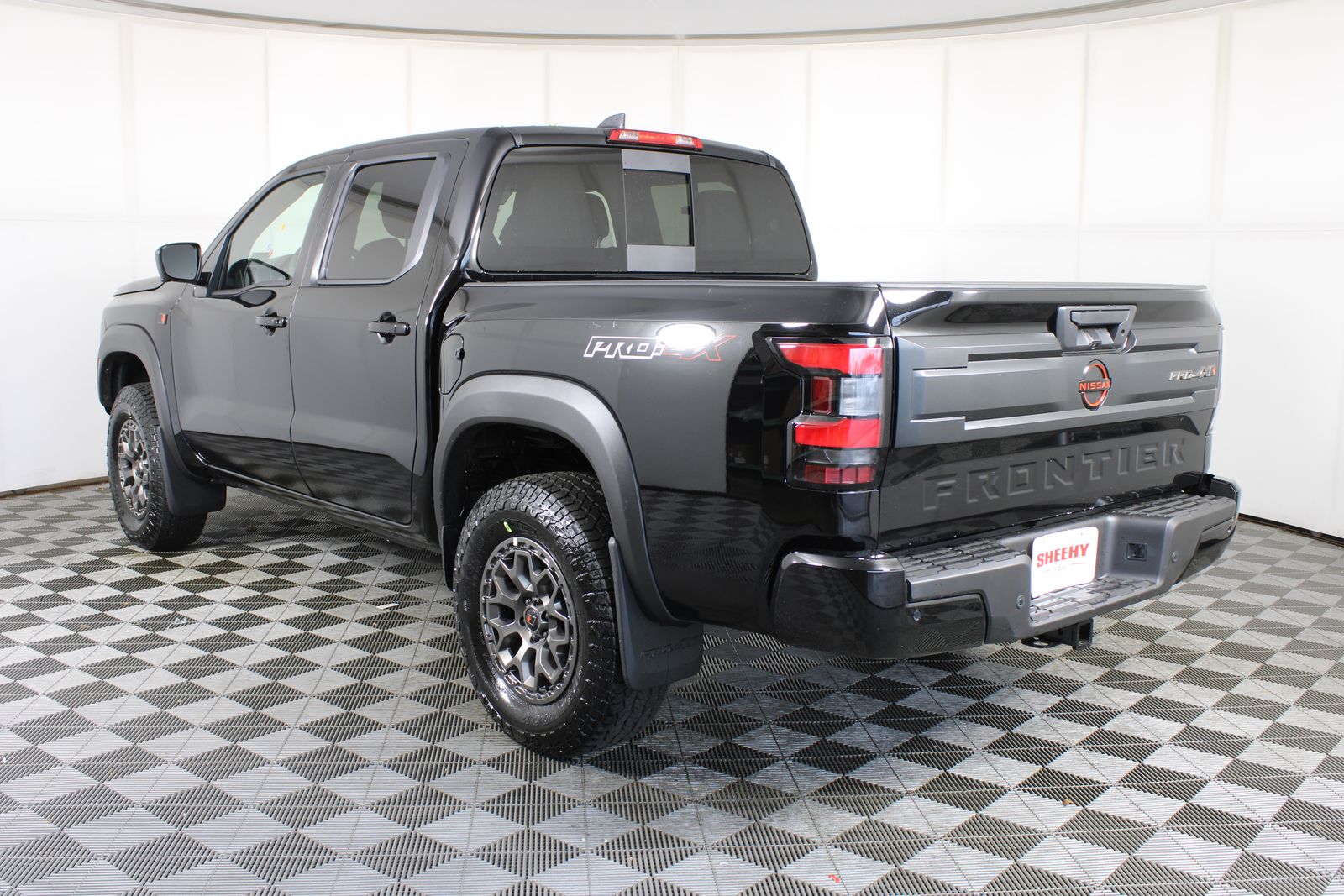 View vehicle photo 4