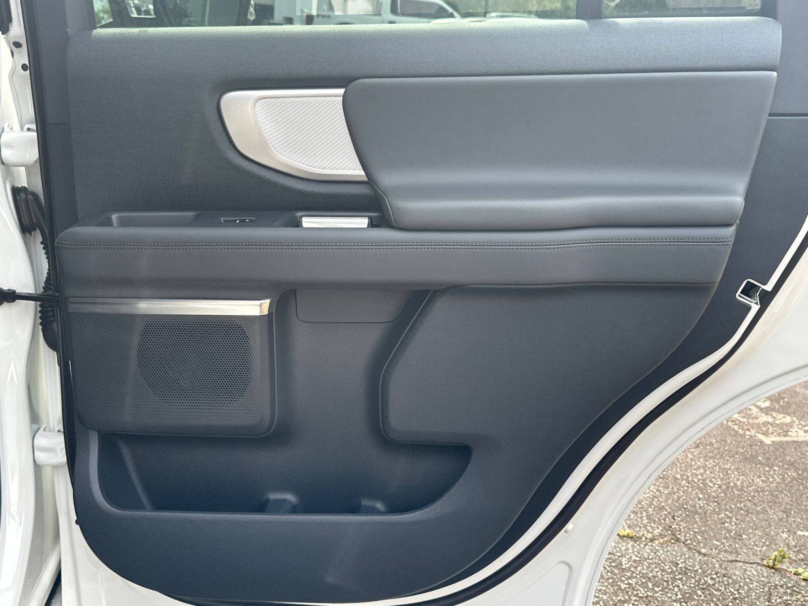 New 2026 Star White Metallic Tri-Coat Ford Active image 17