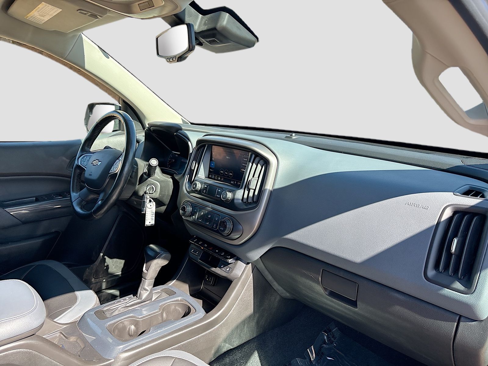 Used 2021 Gray Chevrolet Z71 image 28