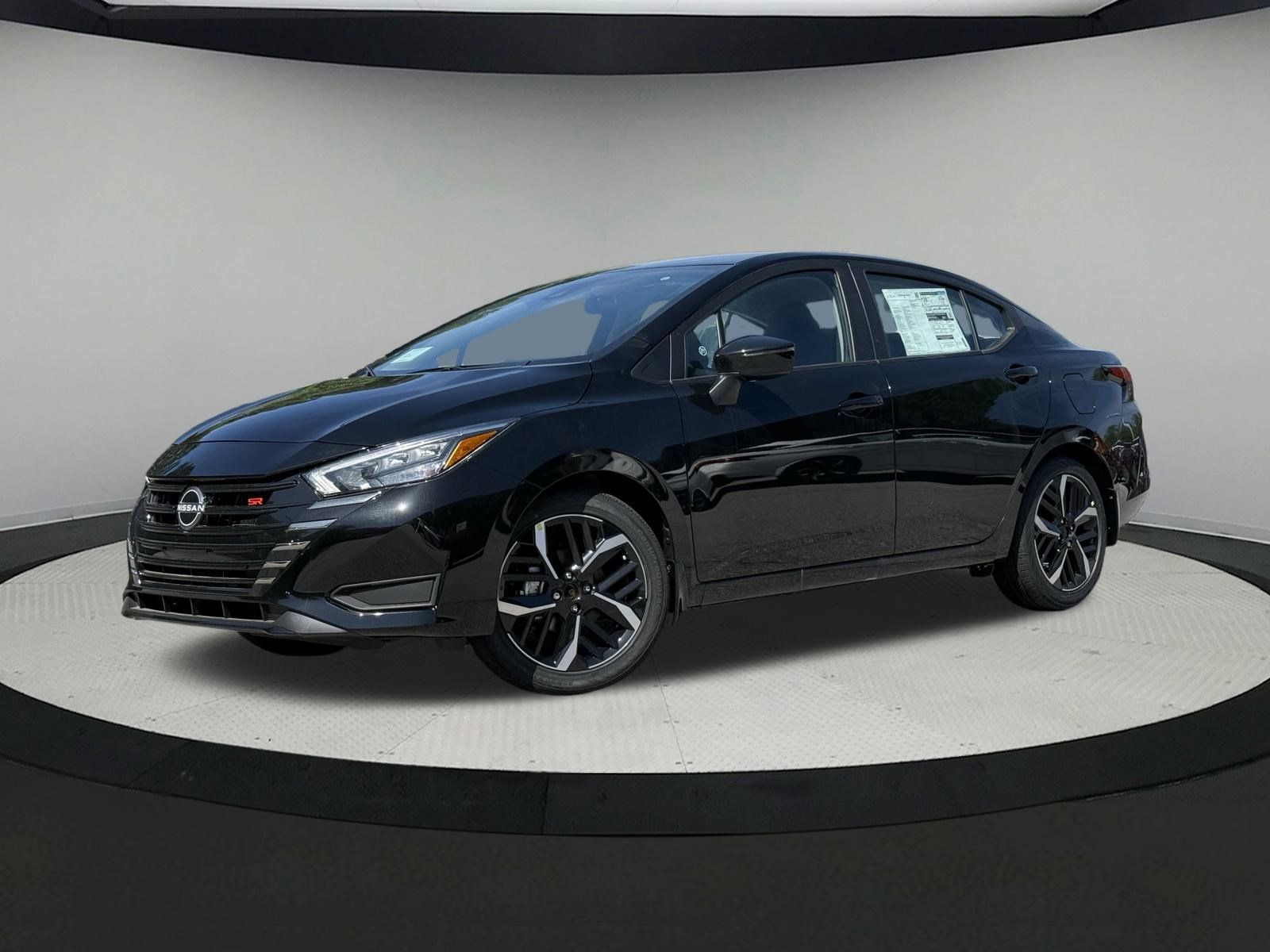 2025 Nissan Versa 1.6 SR CVT's photo