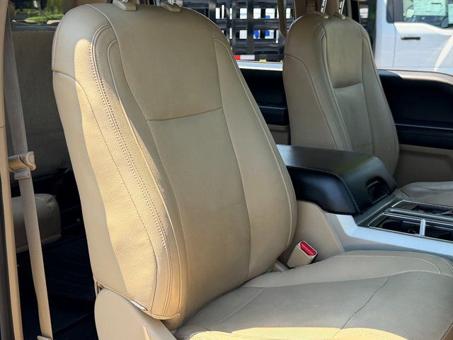 Used 2015 White Platinum Clearcoat Metallic Ford Lariat image 38