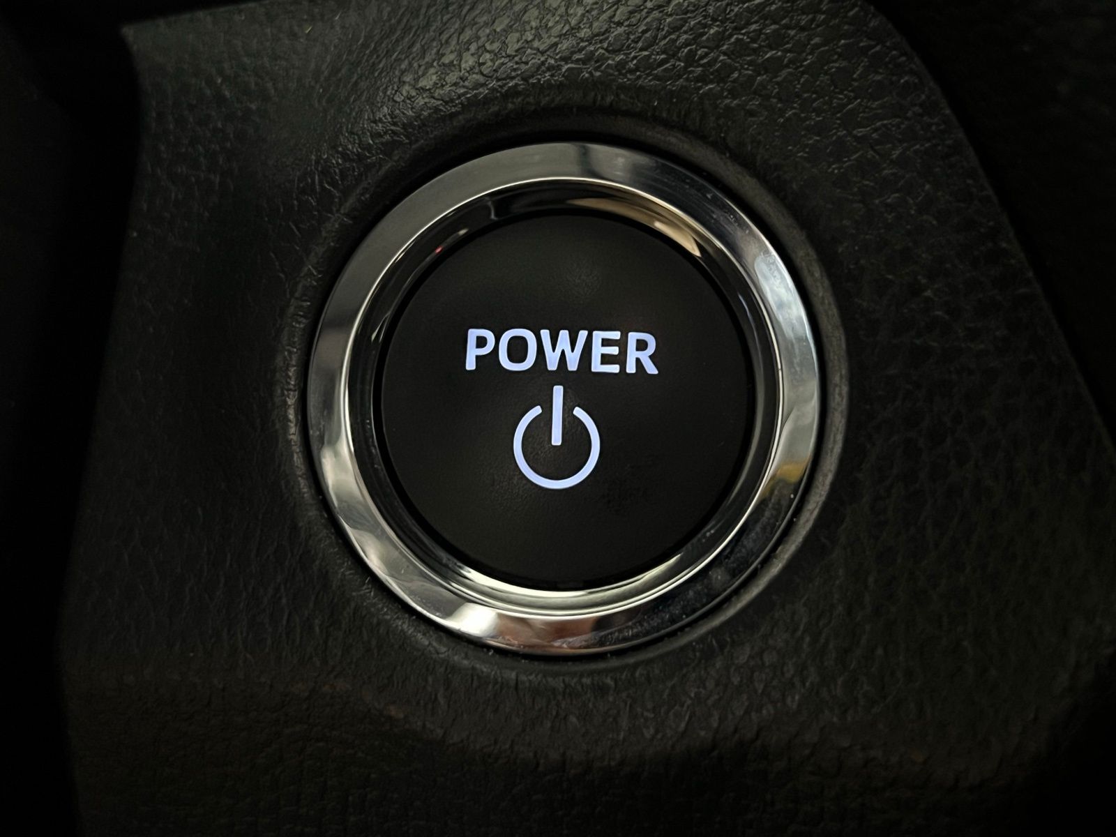 Thumbnail: 2025 Toyota RAV4 - 20