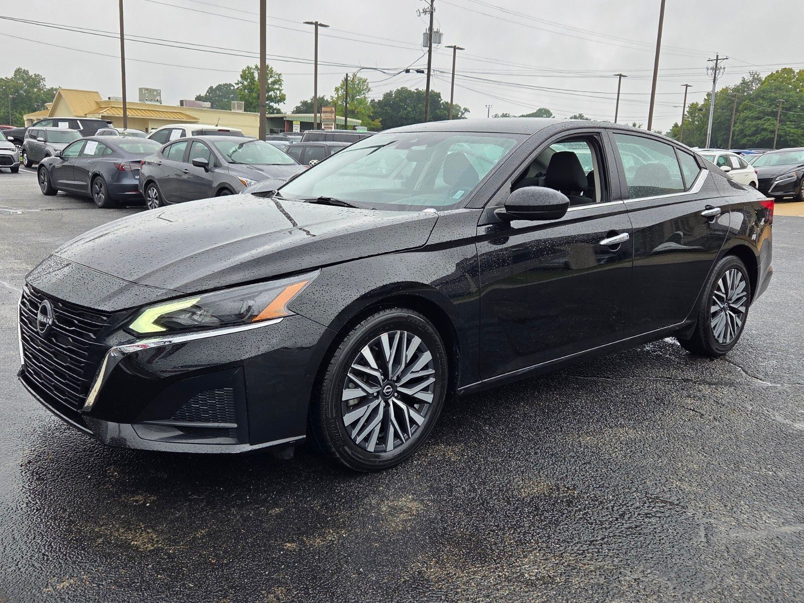 Used 2025 Black Nissan 2.5 SV image 3