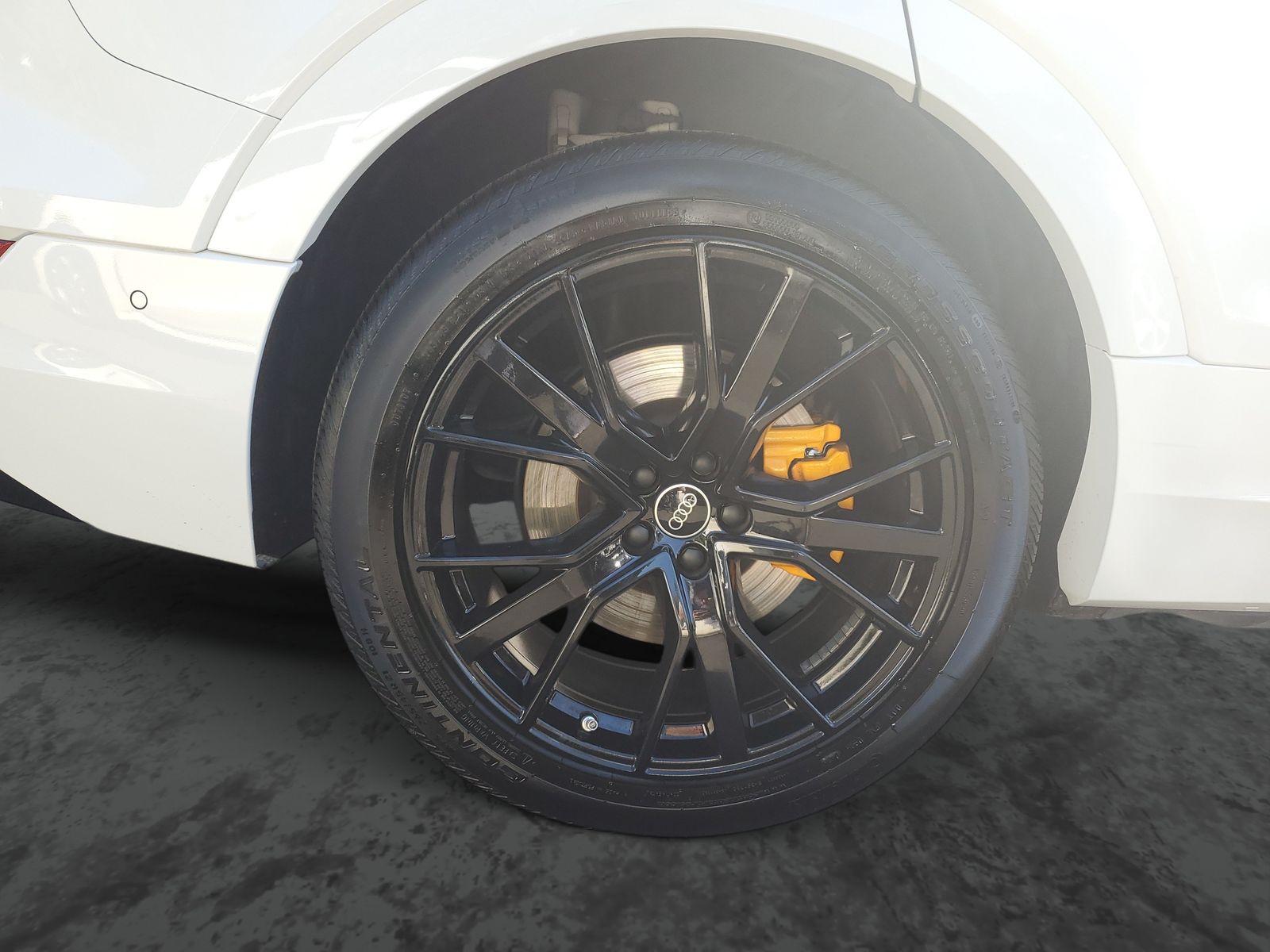 Vehicle photo