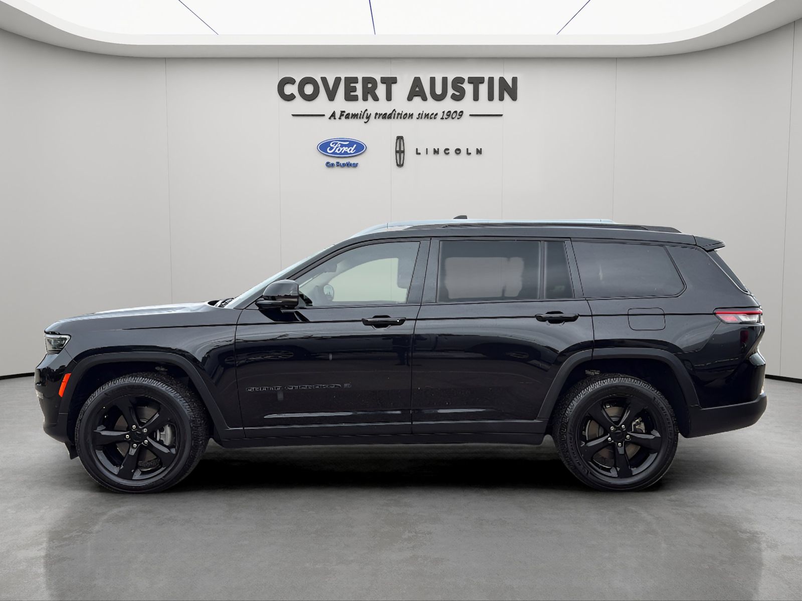 Used Car 2022 Jeep Grand Cherokee L  Limited For Sale Under $30,000 In Austin, Texas