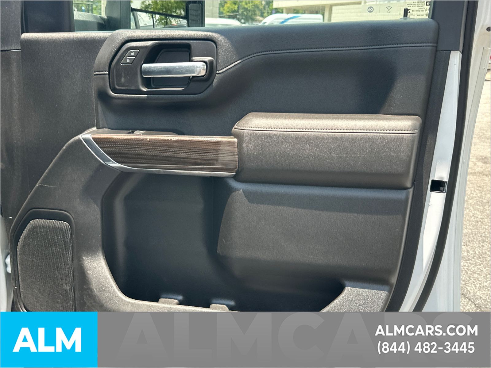 Used 2022 White Chevrolet LT image 16