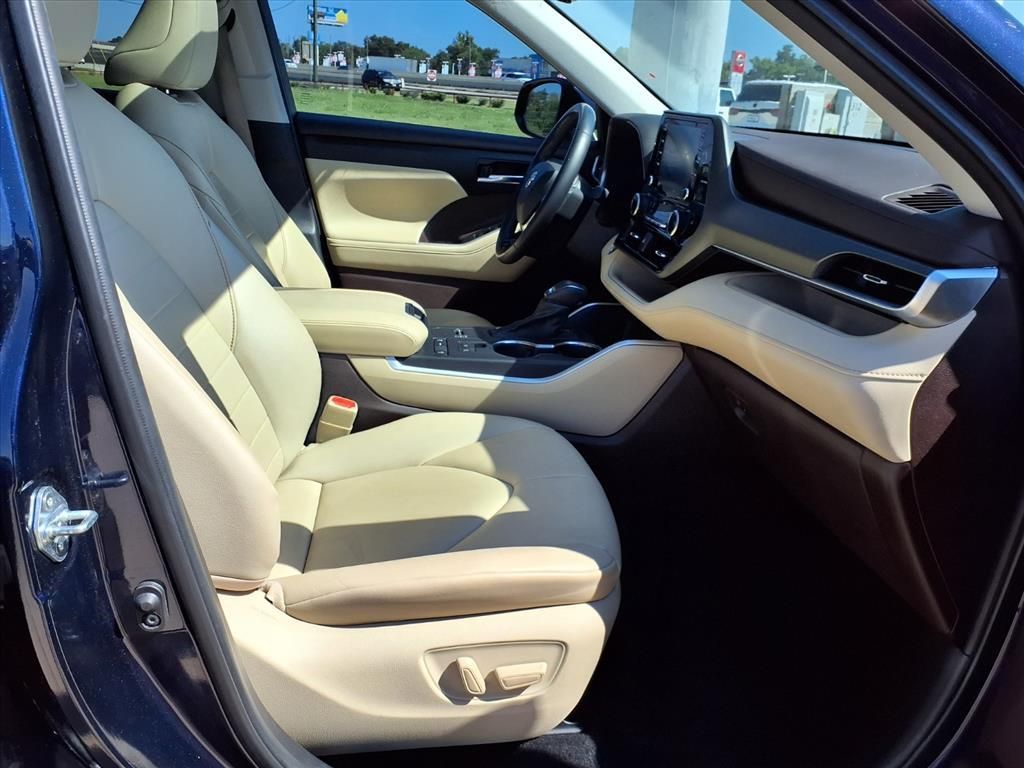 2021 Toyota Highlander XLE Blue at DeMontrond Mazda