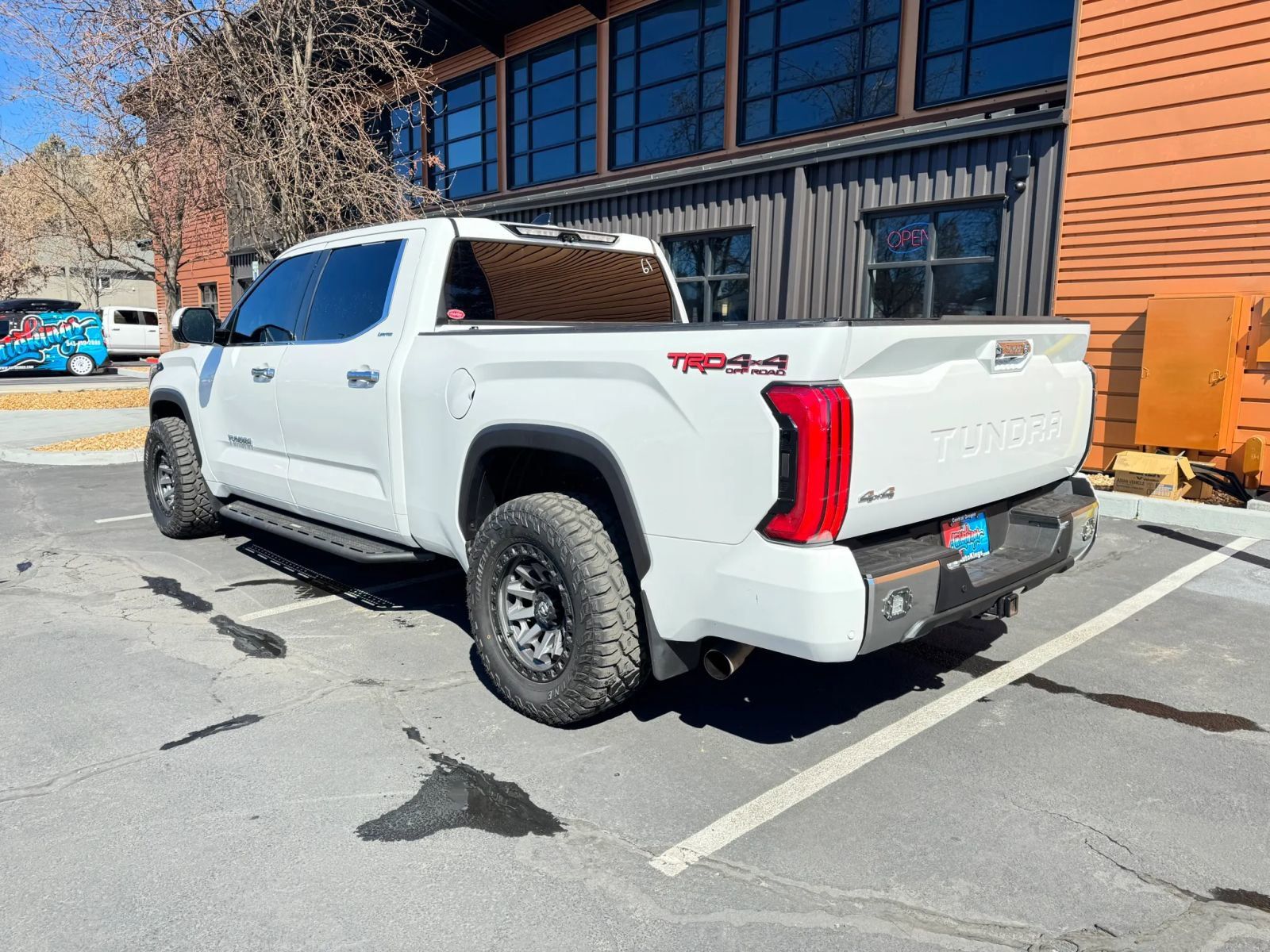 View vehicle photo 3