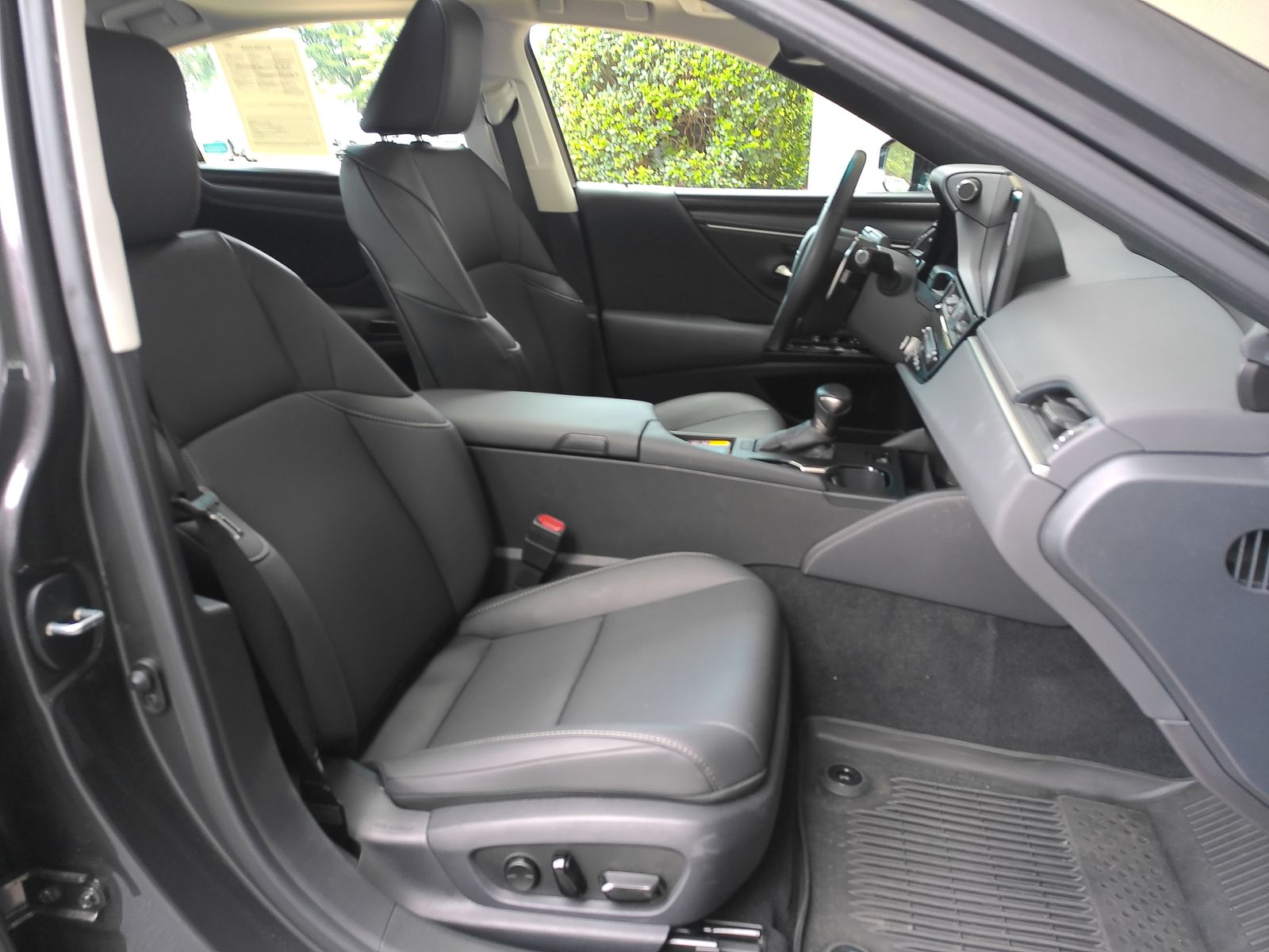 Used 2025 Gray Lexus 350 image 31