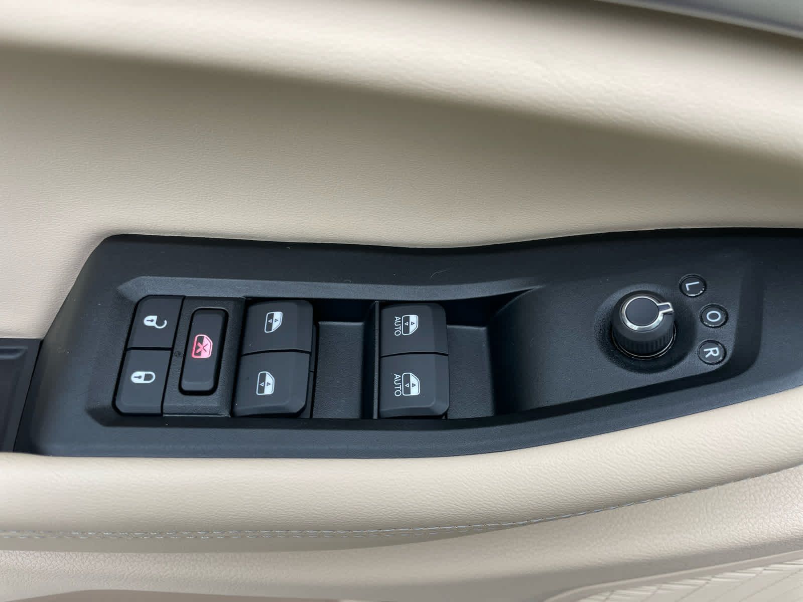 used 2025 Jeep Grand Cherokee car, priced at $41,250