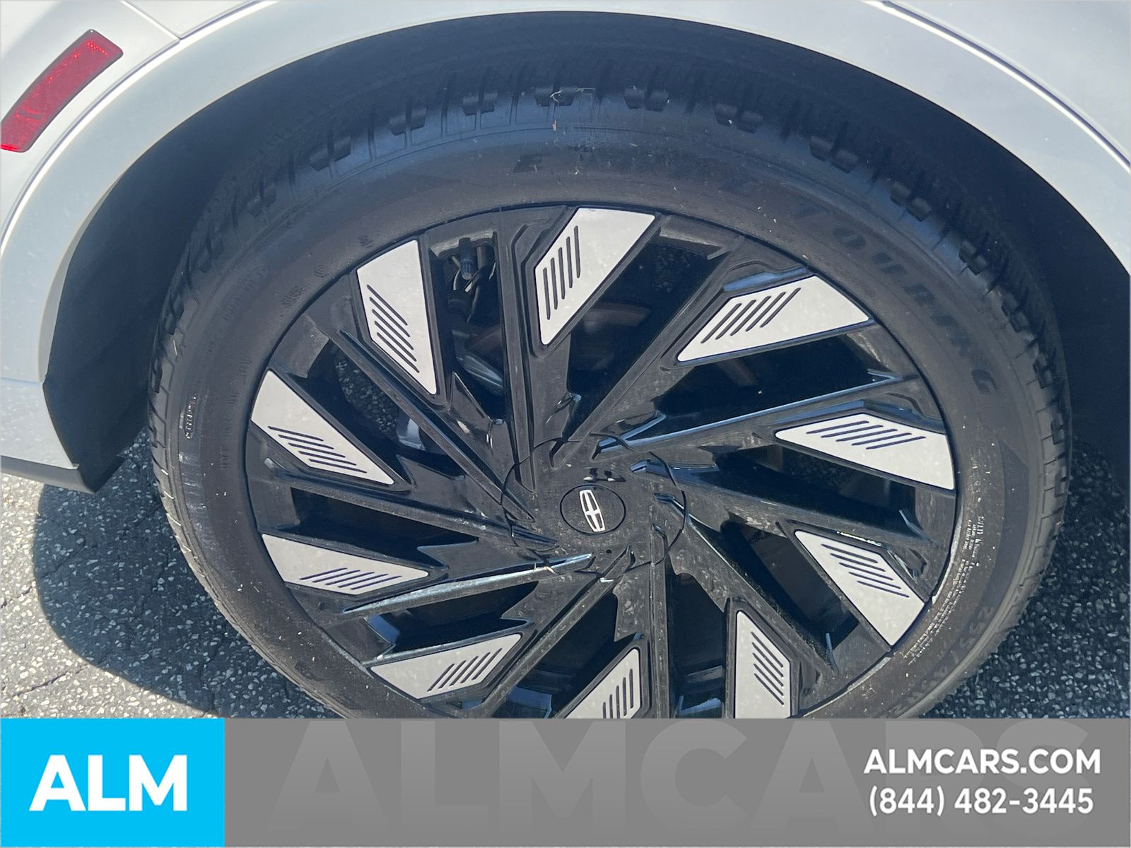 Used 2024 White Lincoln Black Label image 22