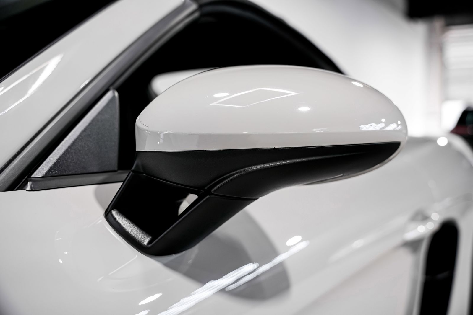2022 Porsche 718 Spyder Base — photo 31