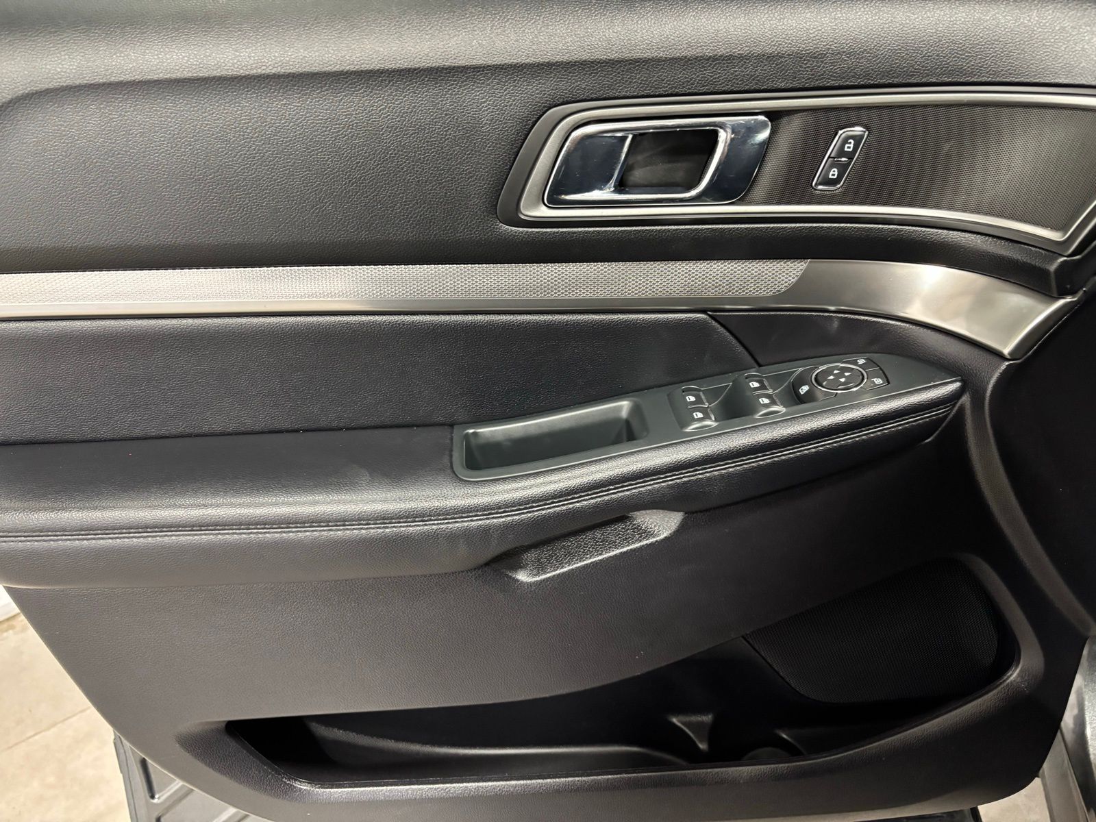 Used Car 2019 Ford Explorer  Xlt For Sale Under $15,000 In Austin, Texas