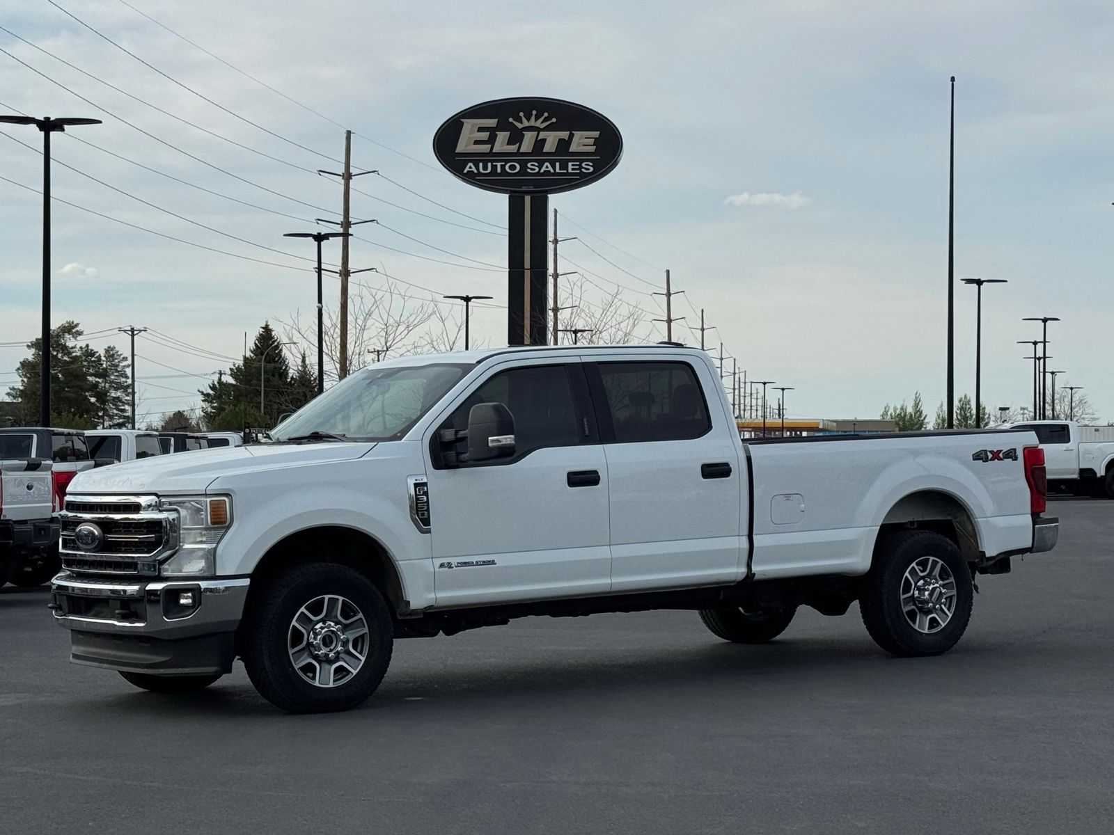 2022 Ford F-350 Super Duty XLT Crew Cab 4WD