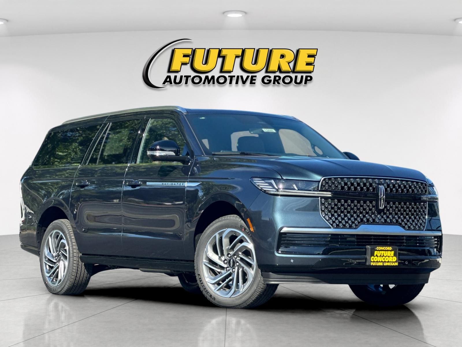 Flight Blue Metallic Clearcoat 2026 Lincoln Navigator SUV / Crossover Four-Wheel Drive Automatic