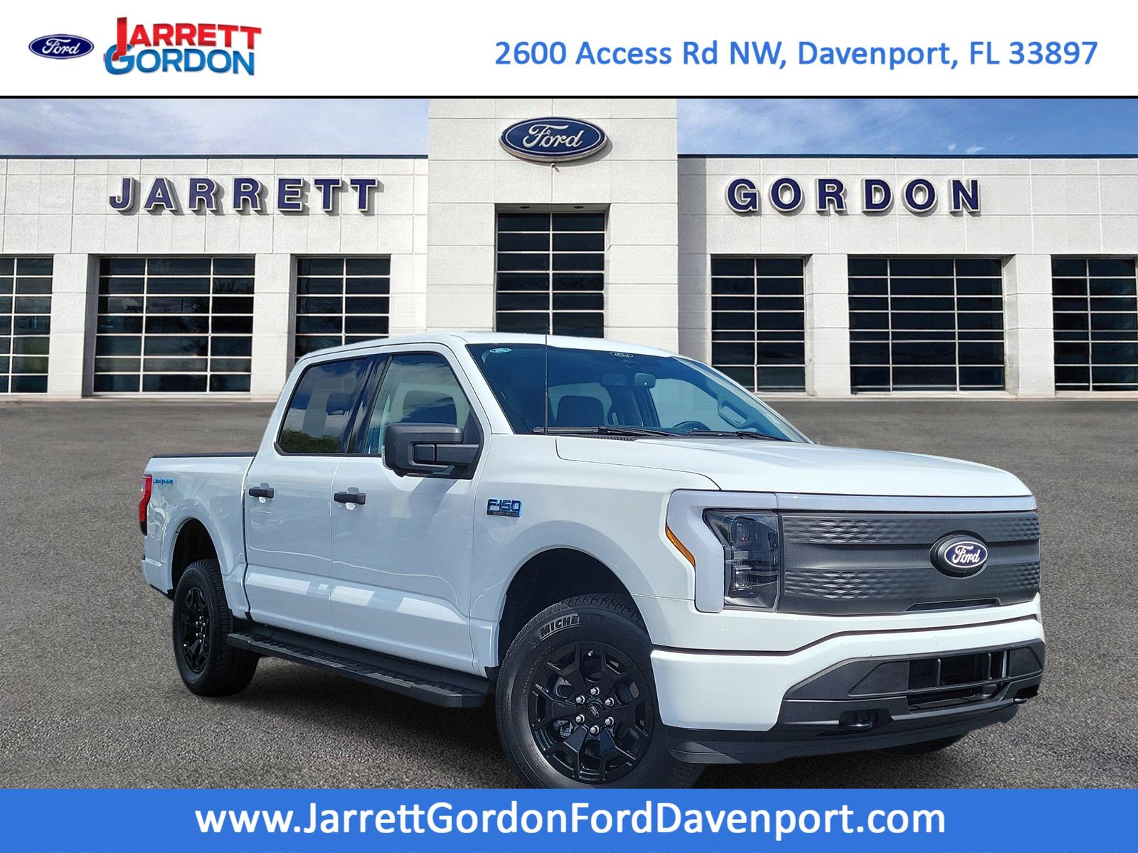 Oxford White 2025 Ford F-150 Lightning XLT SuperCrew AWD Pickup Truck All-Wheel Drive Automatic