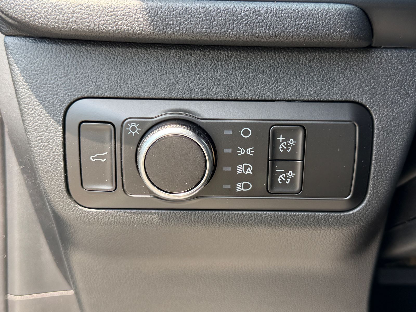 New 2026 Space Silver Metallic Ford ST-Line image 34