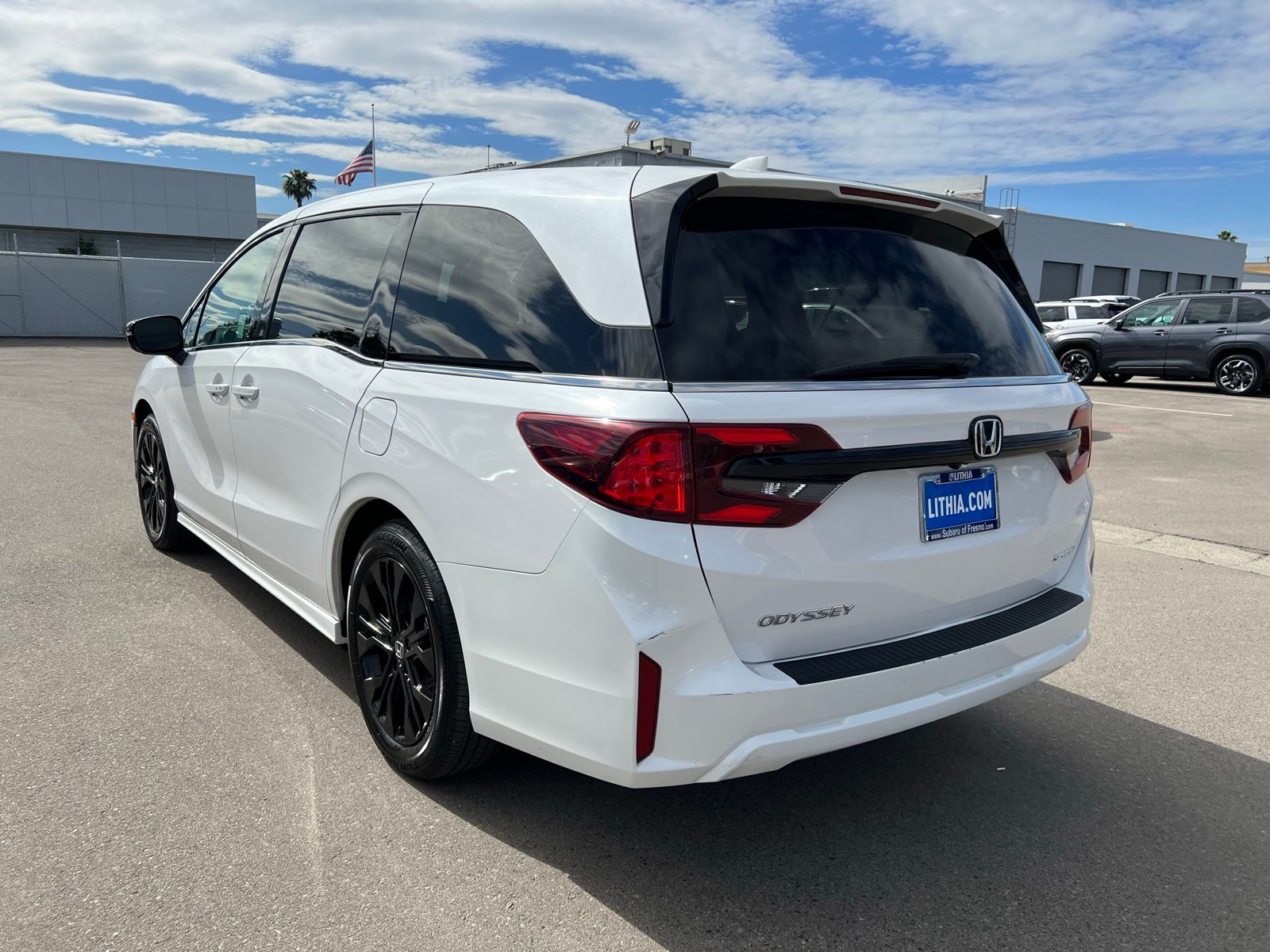View vehicle photo 3
