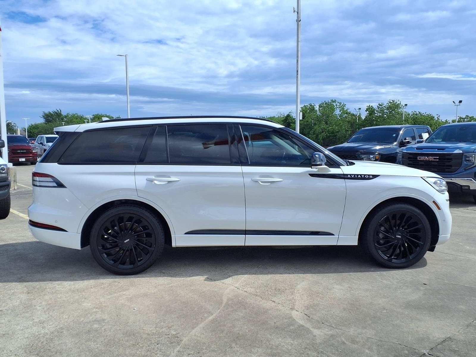 2022 Lincoln Aviator Reserve - 3
