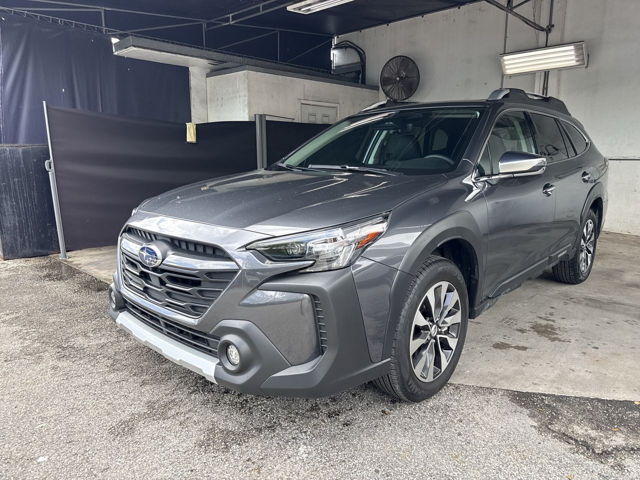 Magnetite Gray Metallic 2025 Subaru Outback Touring AWD SUV / Crossover All-Wheel Drive Continuously Variable Transmission