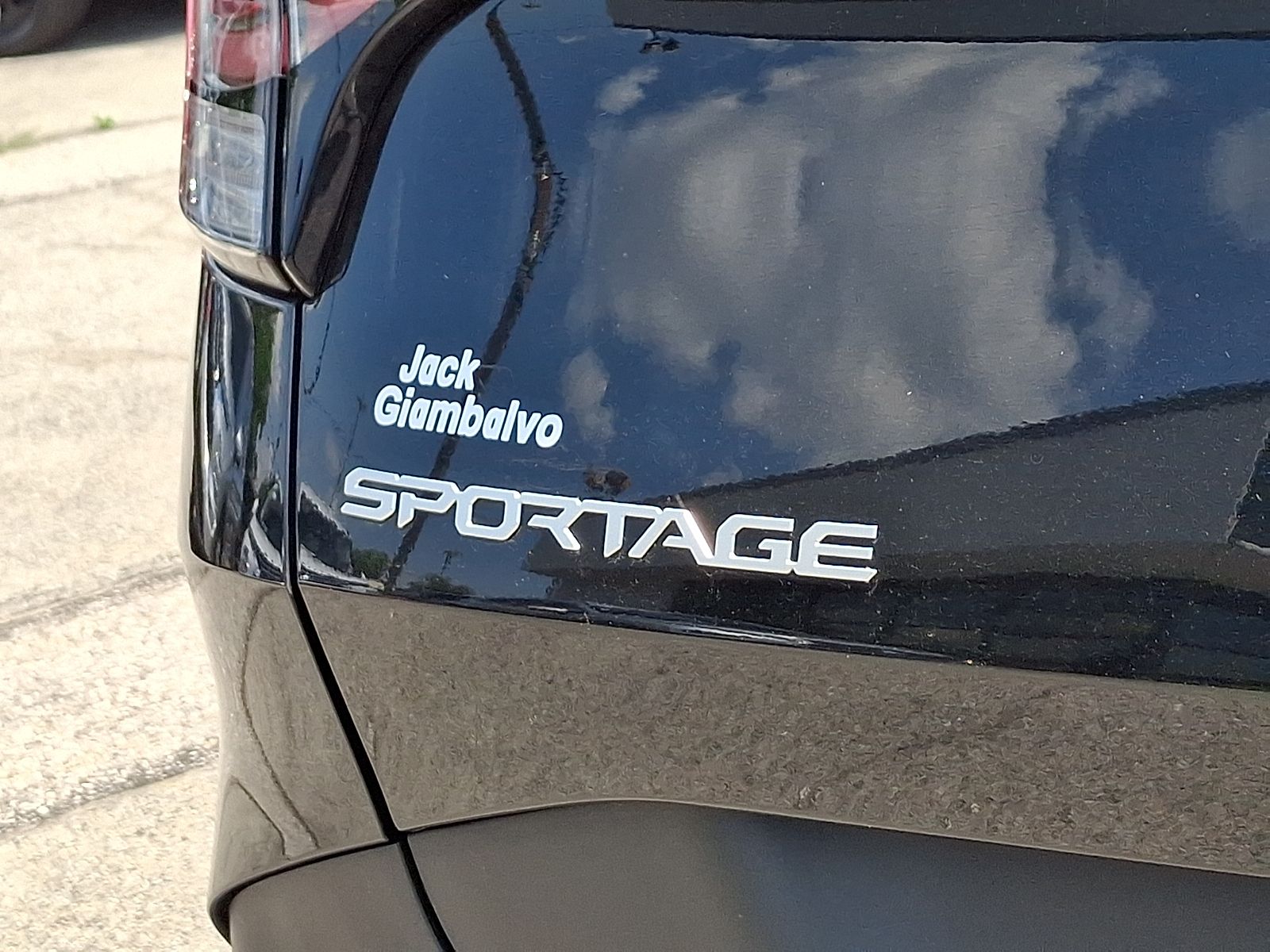 Used 2023 Kia Sportage Hybrid SUV