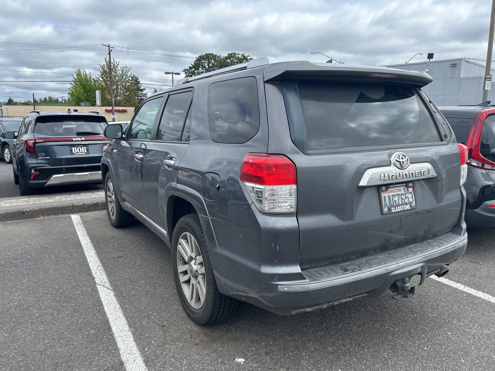 View vehicle photo 4