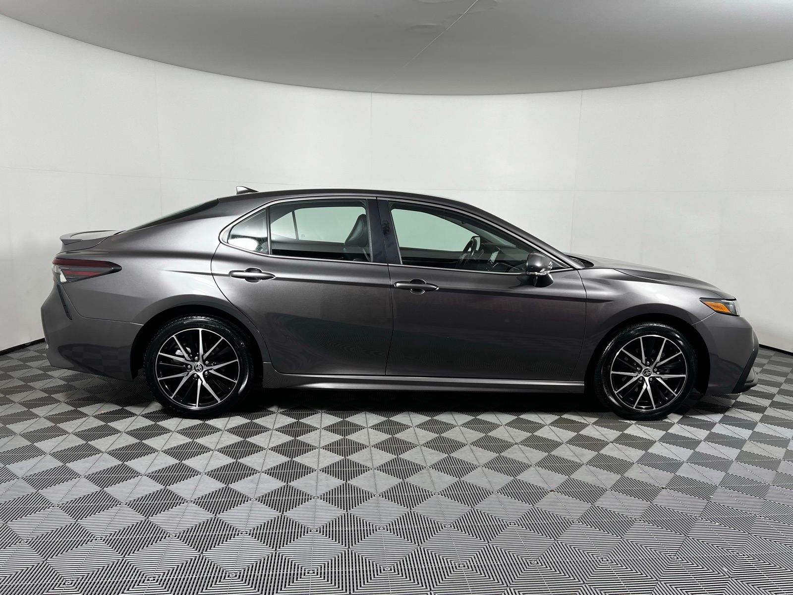 Thumbnail: 2024 Toyota Camry - 4