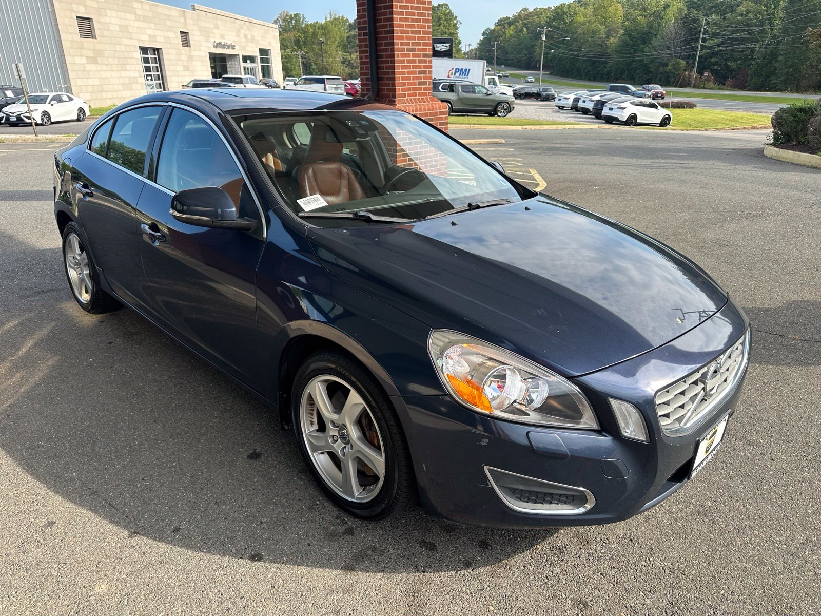 Used 2012 Blue Volvo T5 image 14