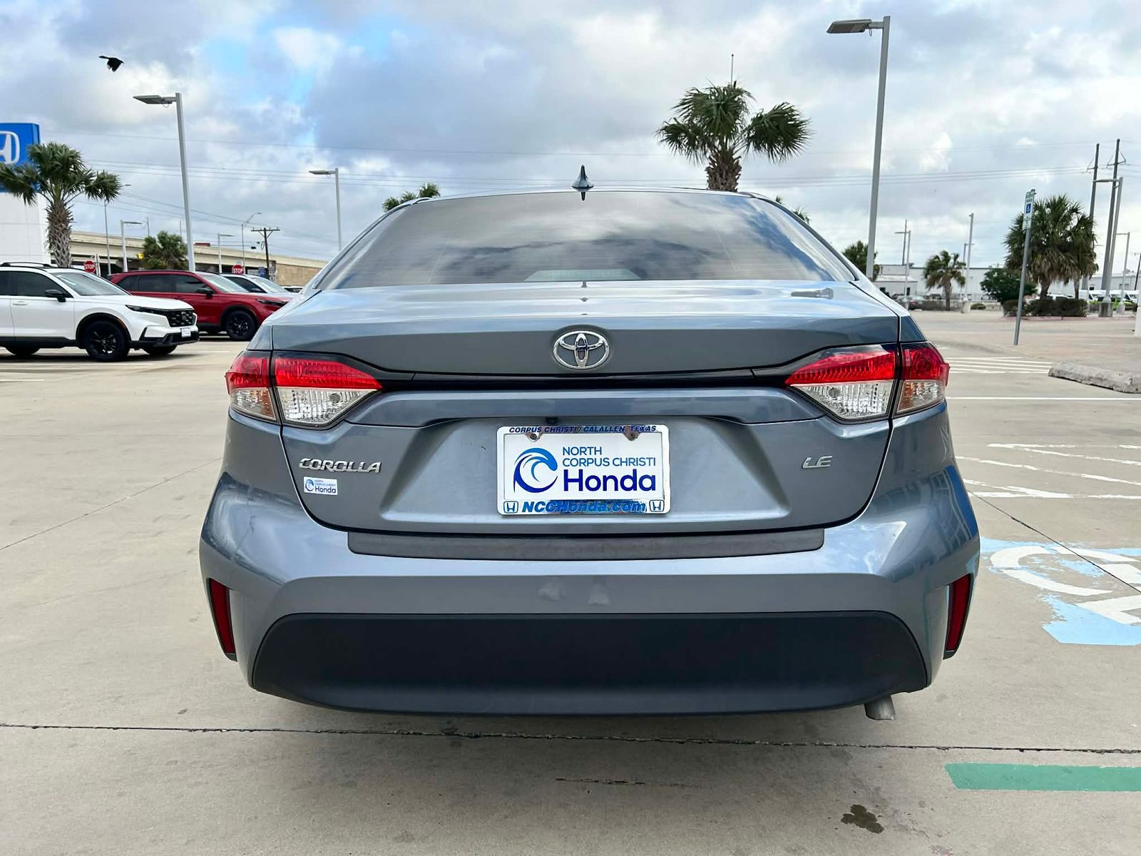 View vehicle photo 5